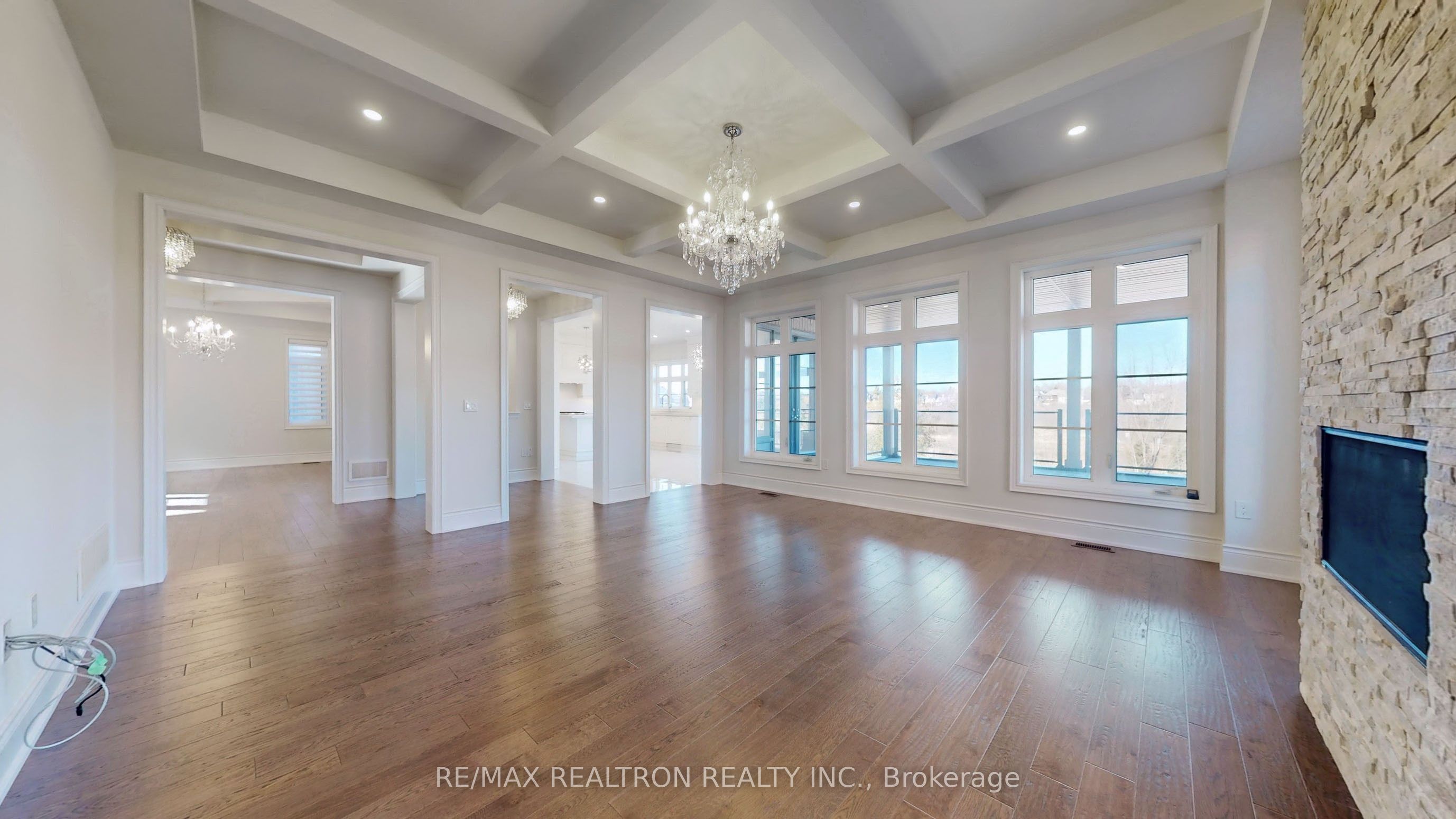 52 Rolling Green Court Property Photo 9