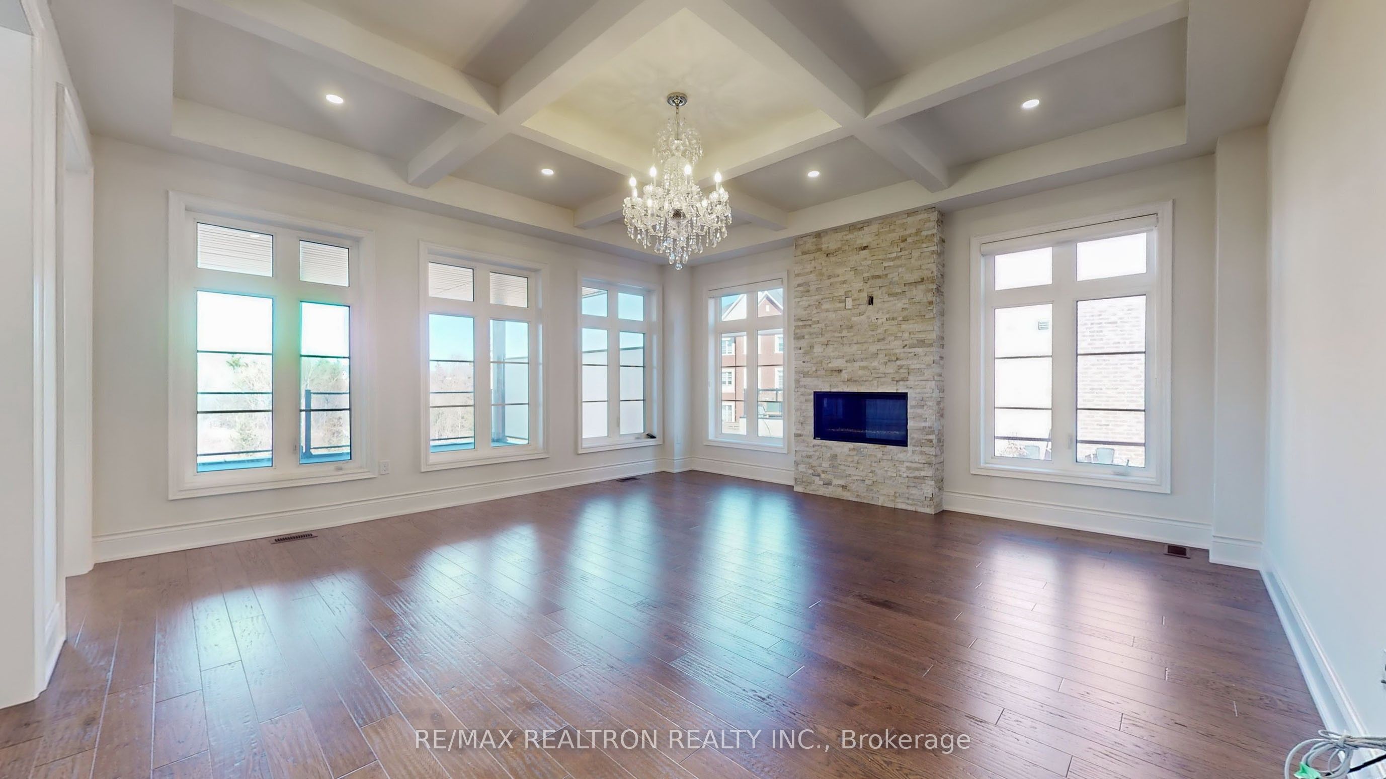 52 Rolling Green Court Property Photo 10