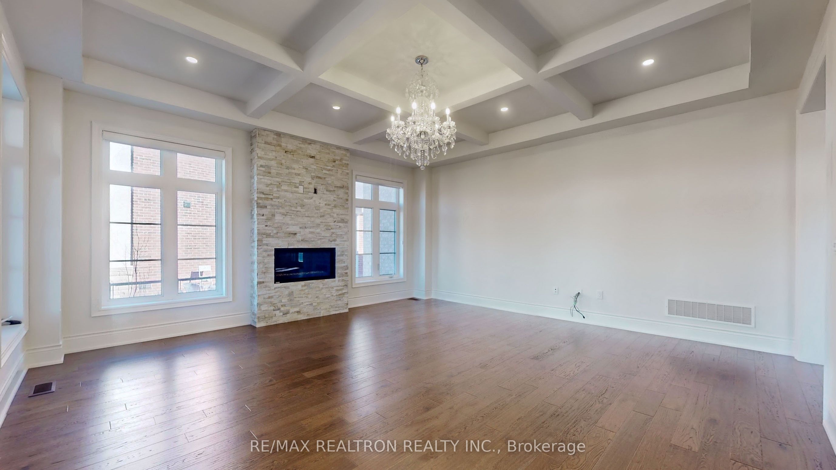 52 Rolling Green Court Property Photo 11