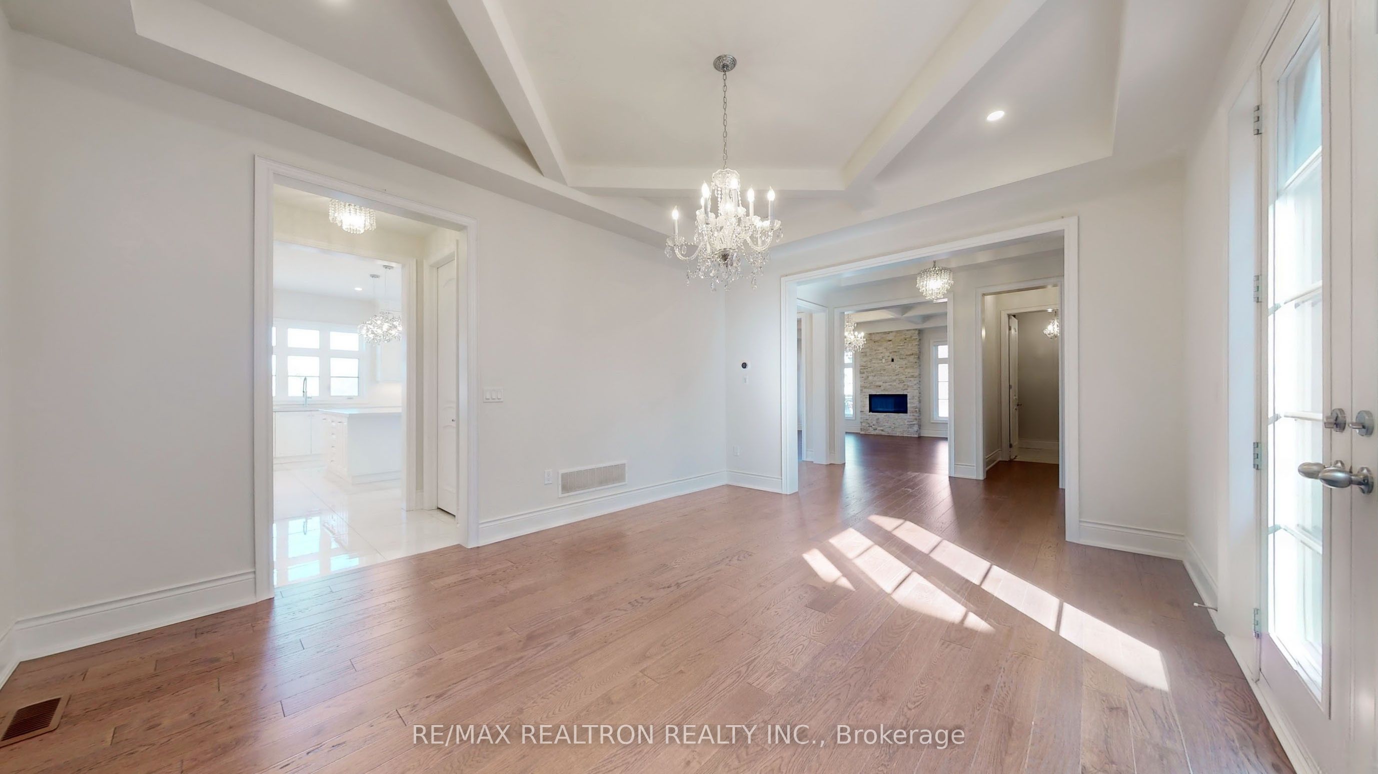 52 Rolling Green Court Property Photo 12