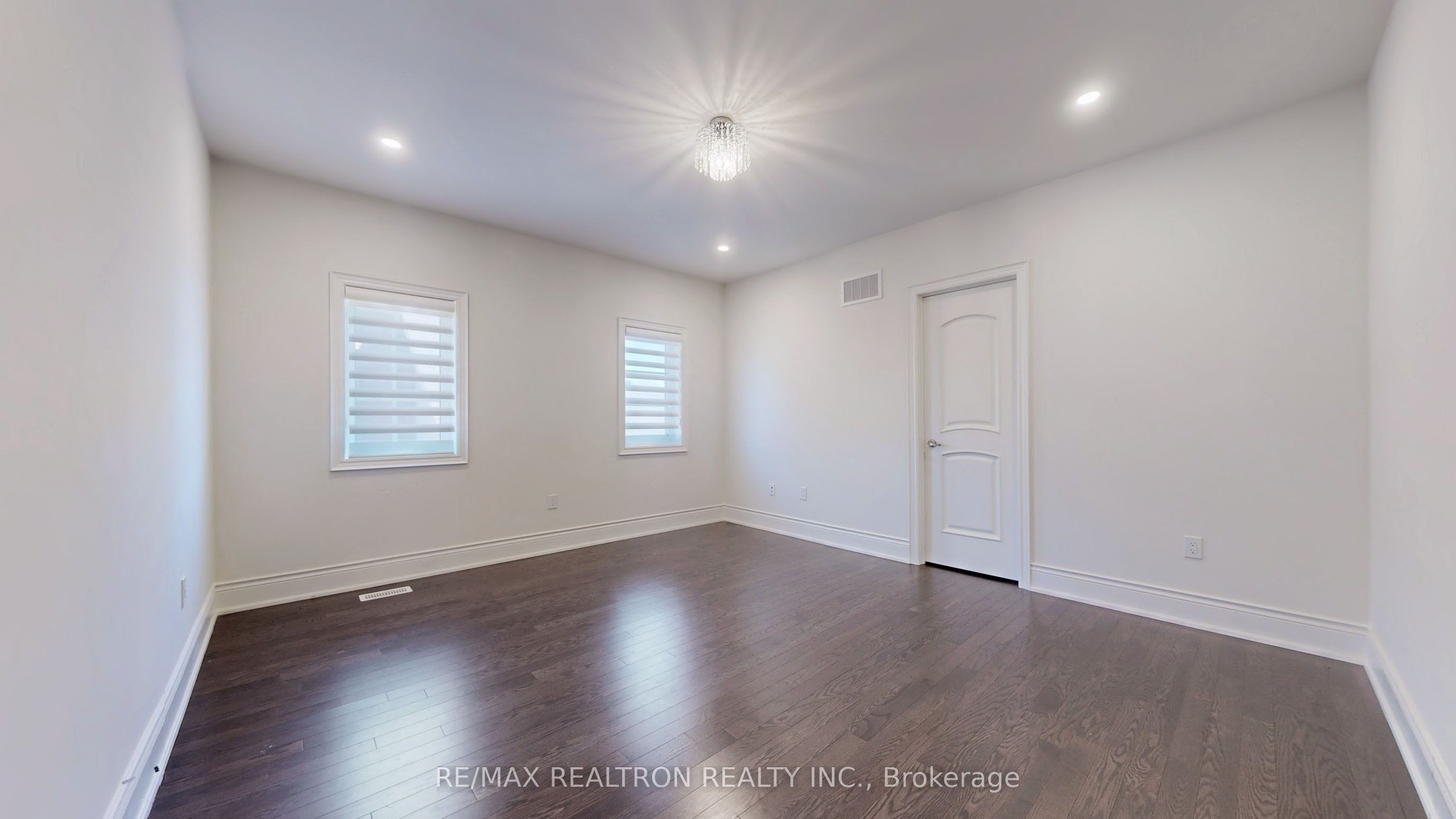 52 Rolling Green Court Property Photo 37