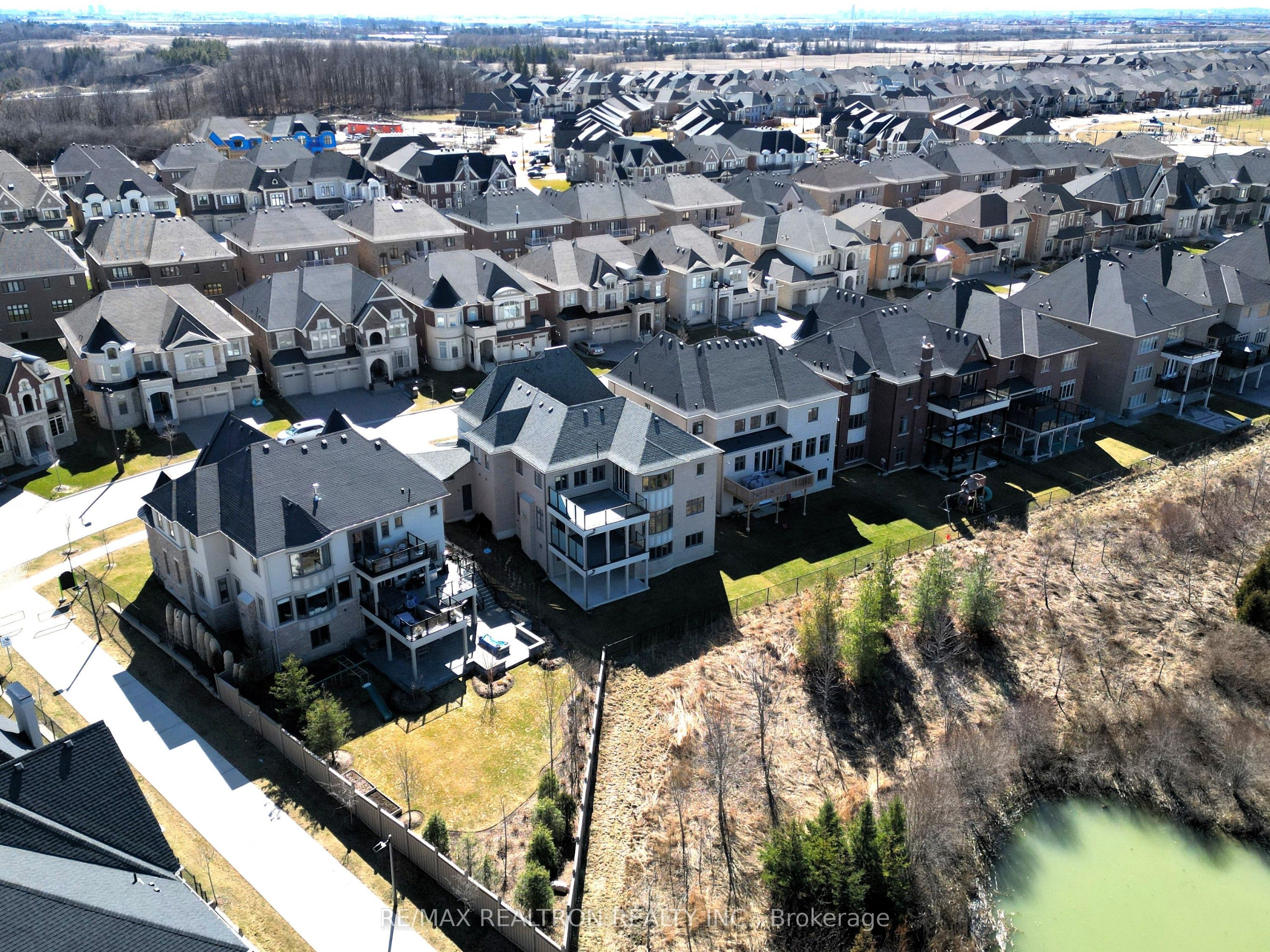 52 Rolling Green Court Property Photo 42