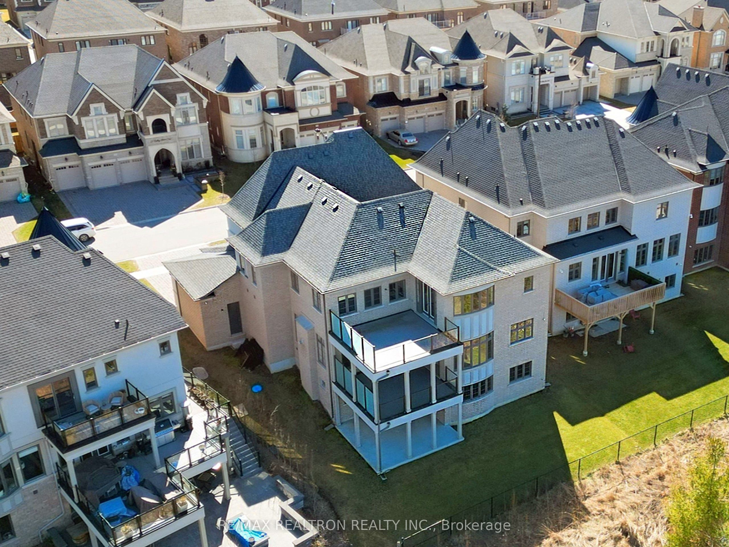 52 Rolling Green Court Property Photo 48