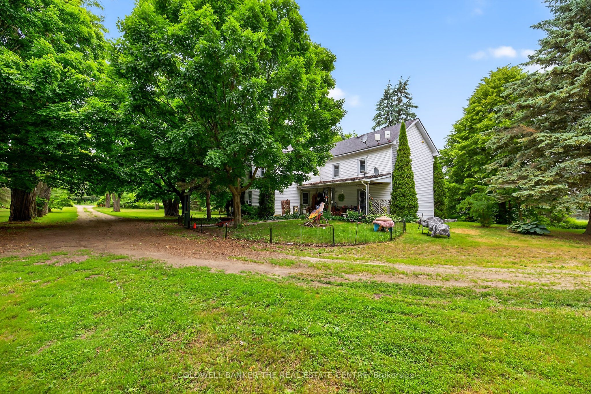 21151 Warden Avenue Property Photo 6