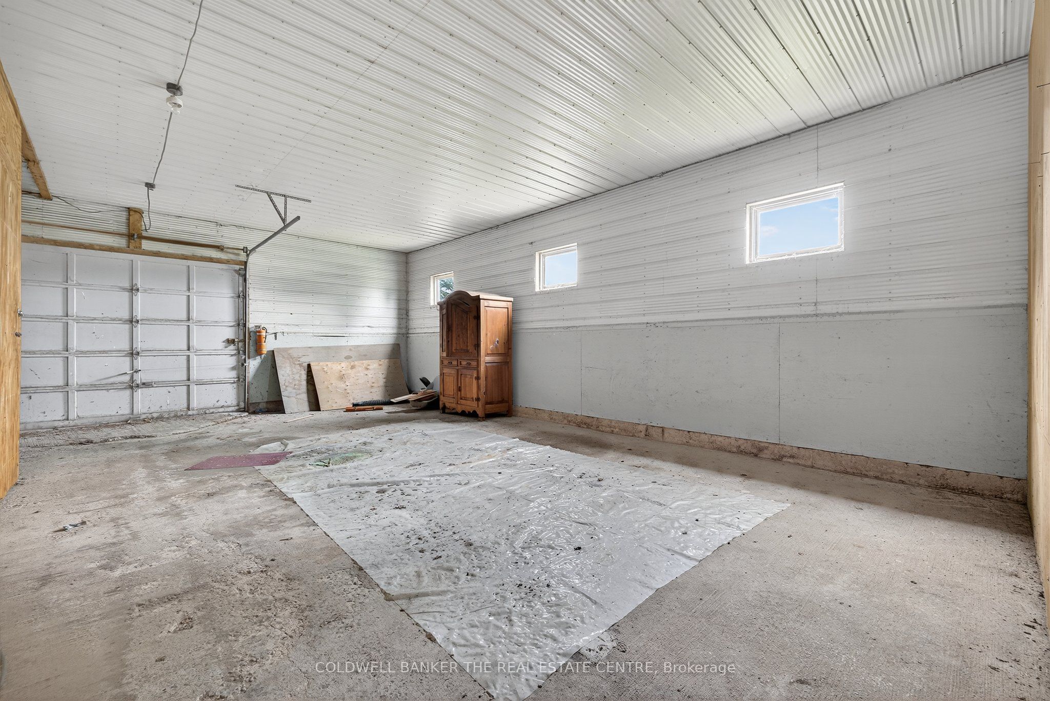 21151 Warden Avenue Property Photo 21