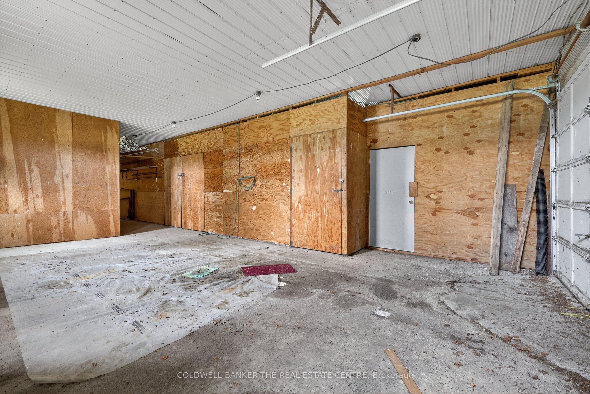 21151 Warden Avenue Property Photo 22