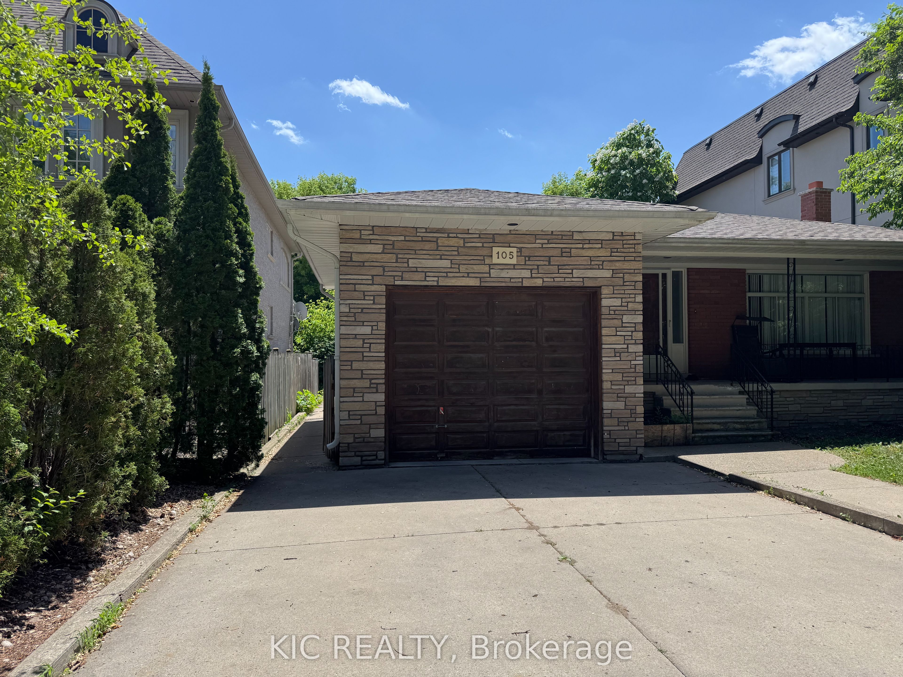 105 S Yongehurst Road Property Photo 1