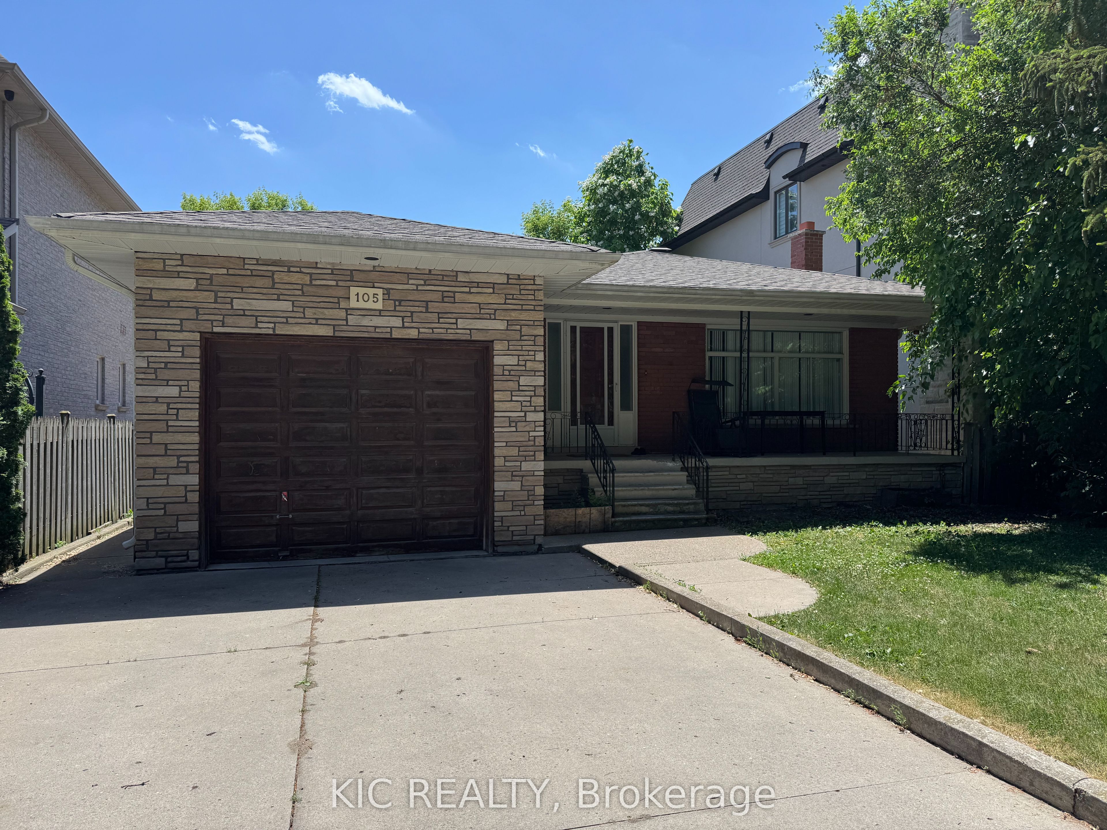 105 S Yongehurst Road Property Photo 2