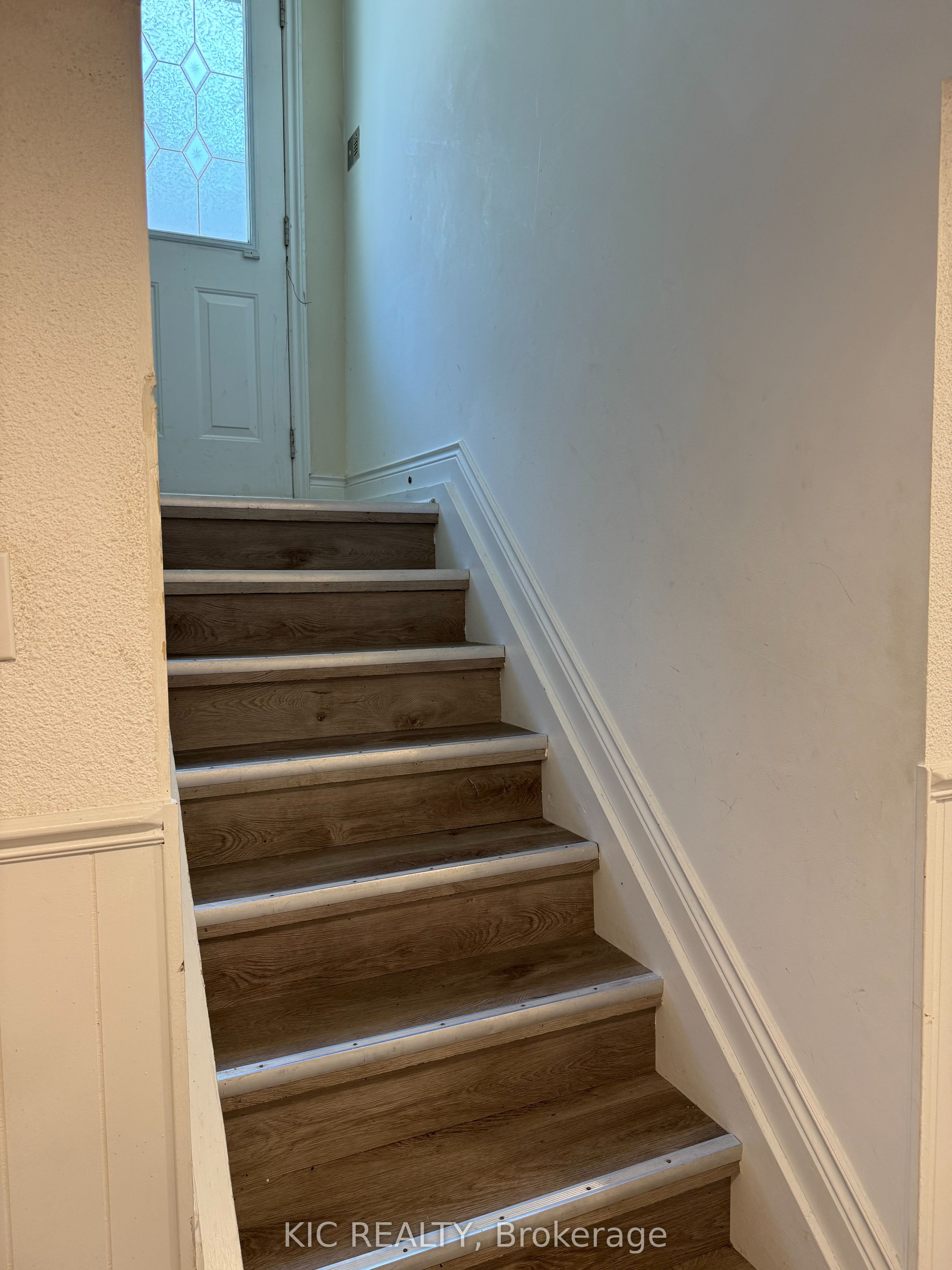 105 S Yongehurst Road Property Photo 4