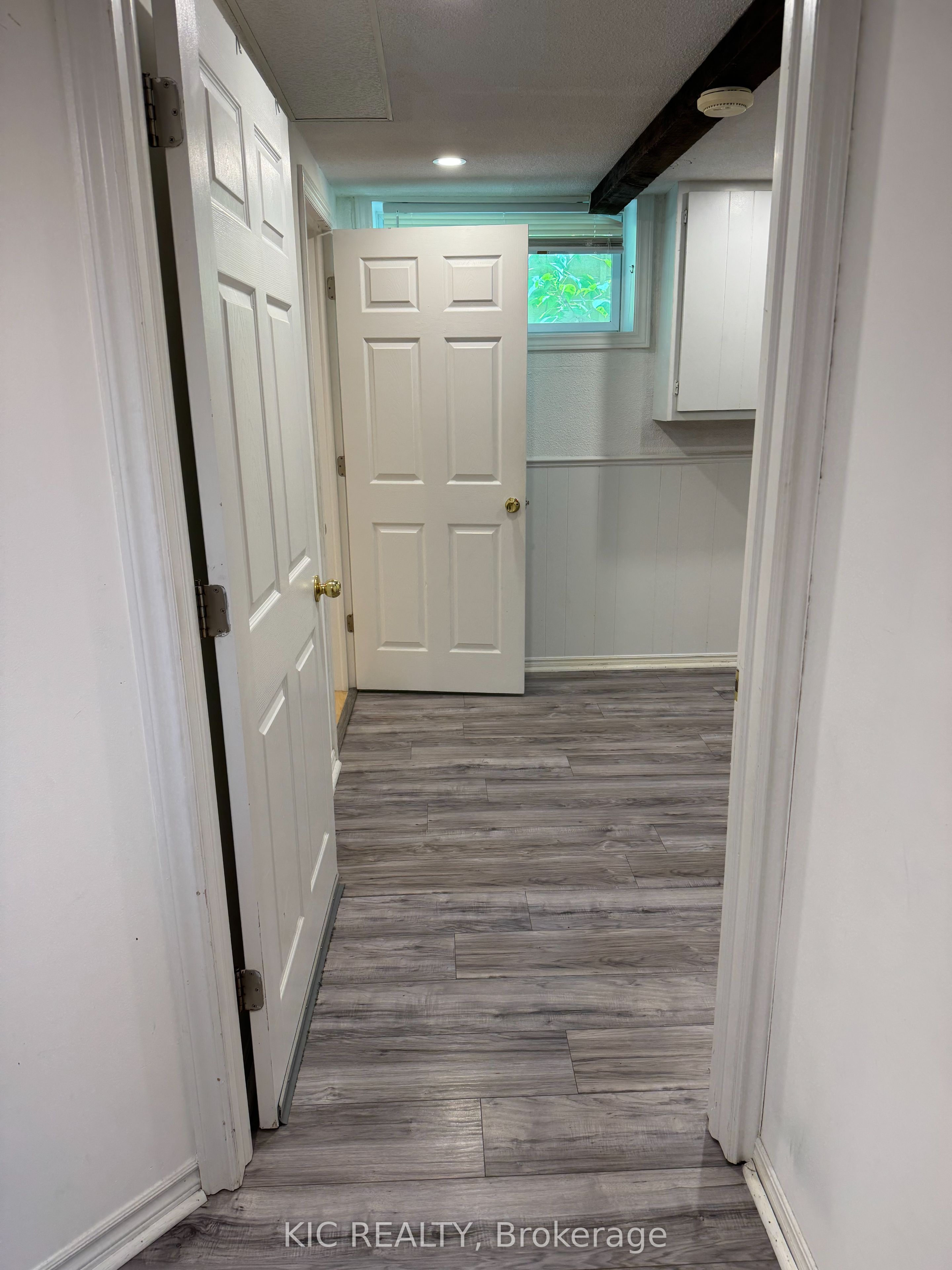 105 S Yongehurst Road Property Photo 8