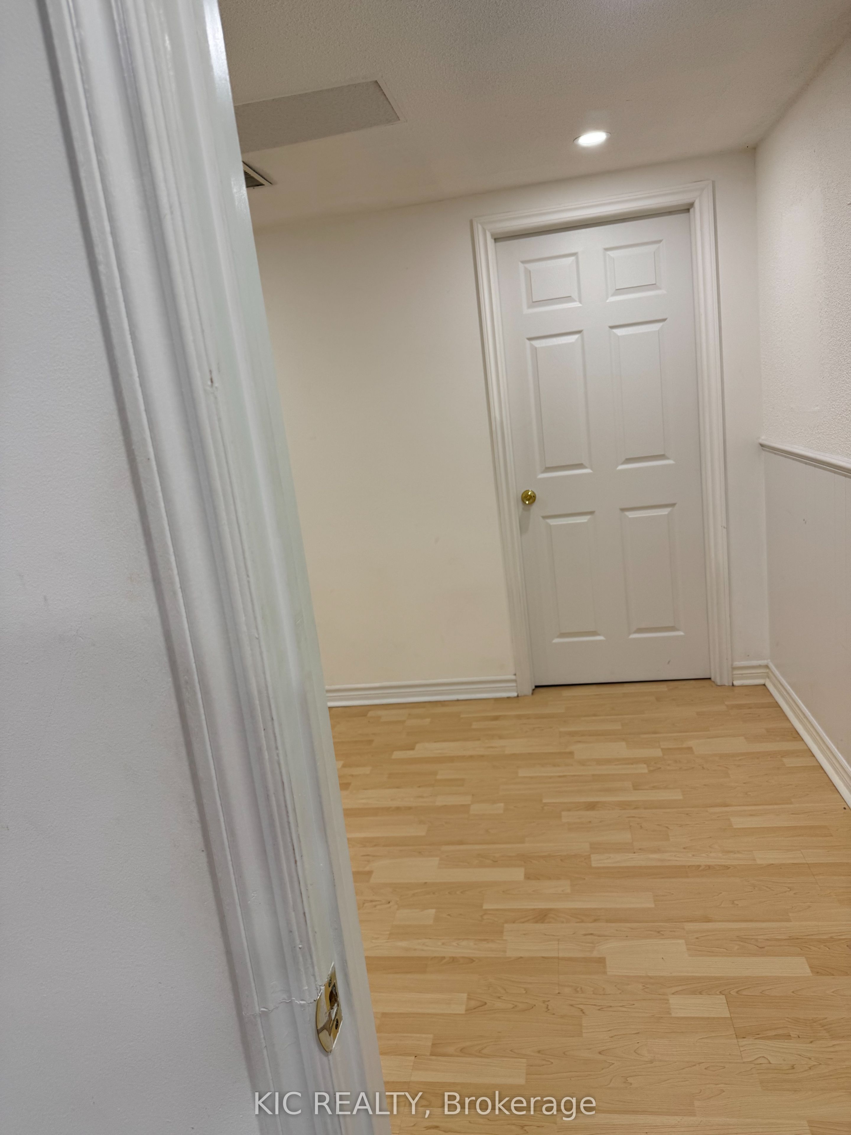 105 S Yongehurst Road Property Photo 10