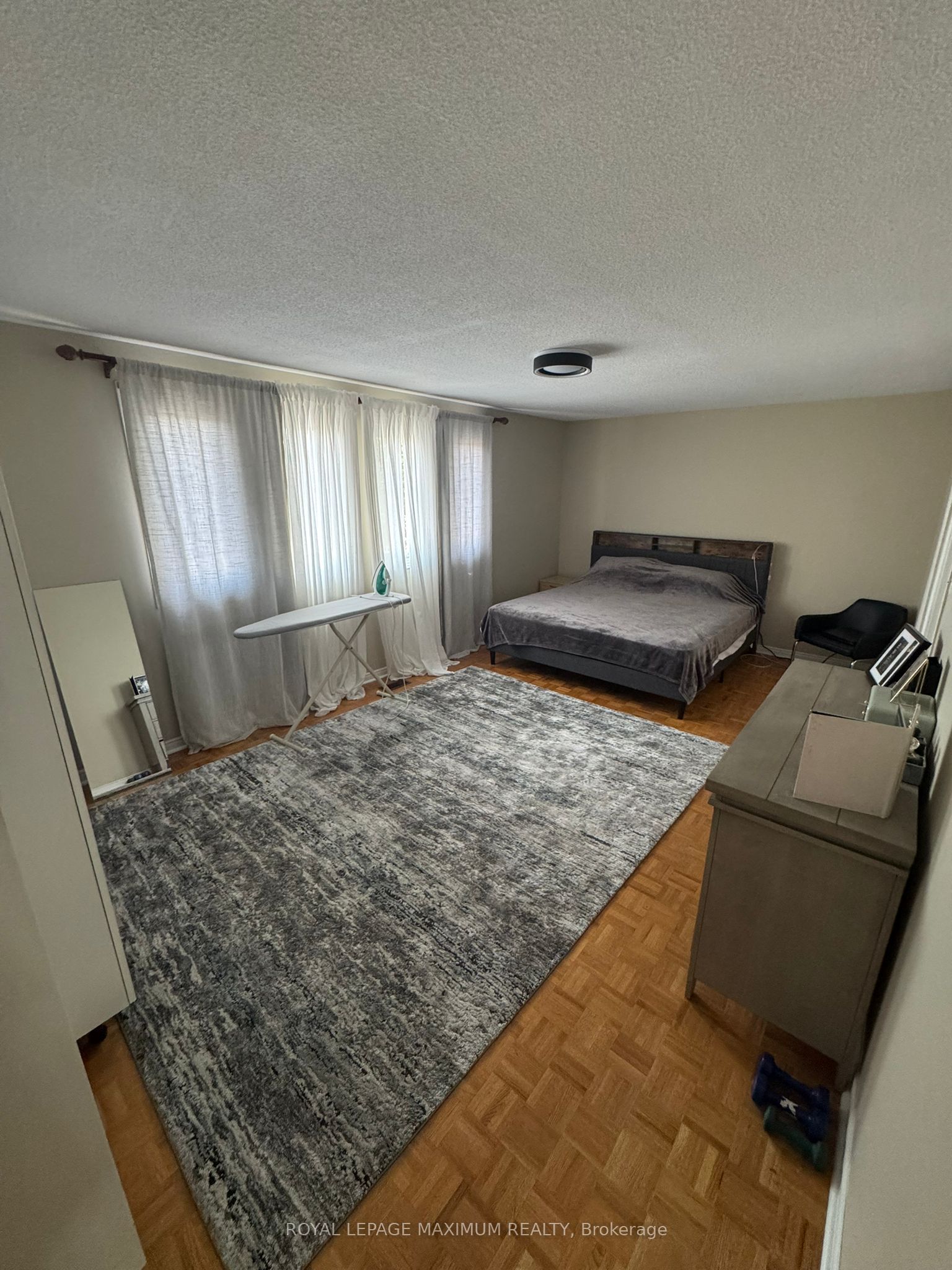 198 Clover Leaf Street Property Photo 6