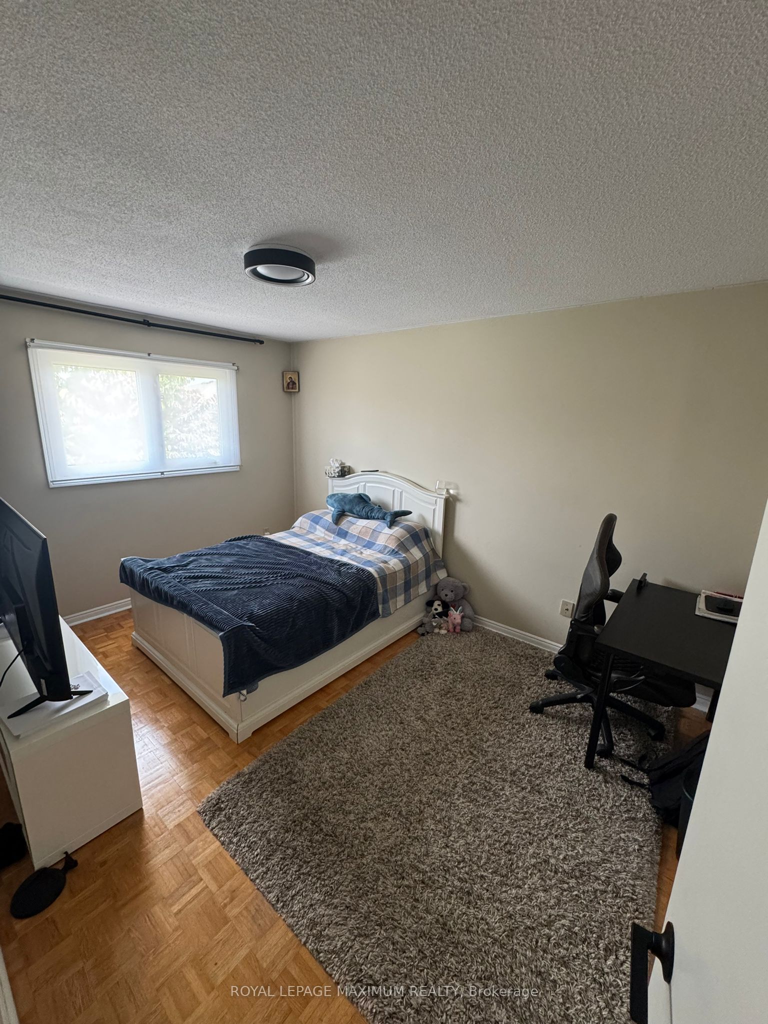 198 Clover Leaf Street Property Photo 7