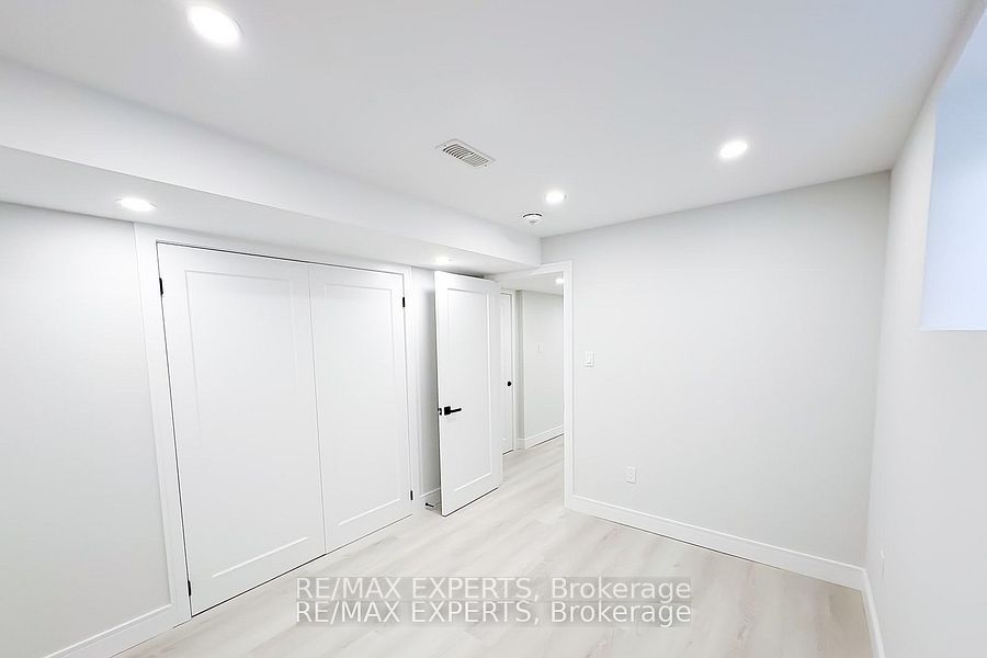 1343 Harrington St Property Photo 1