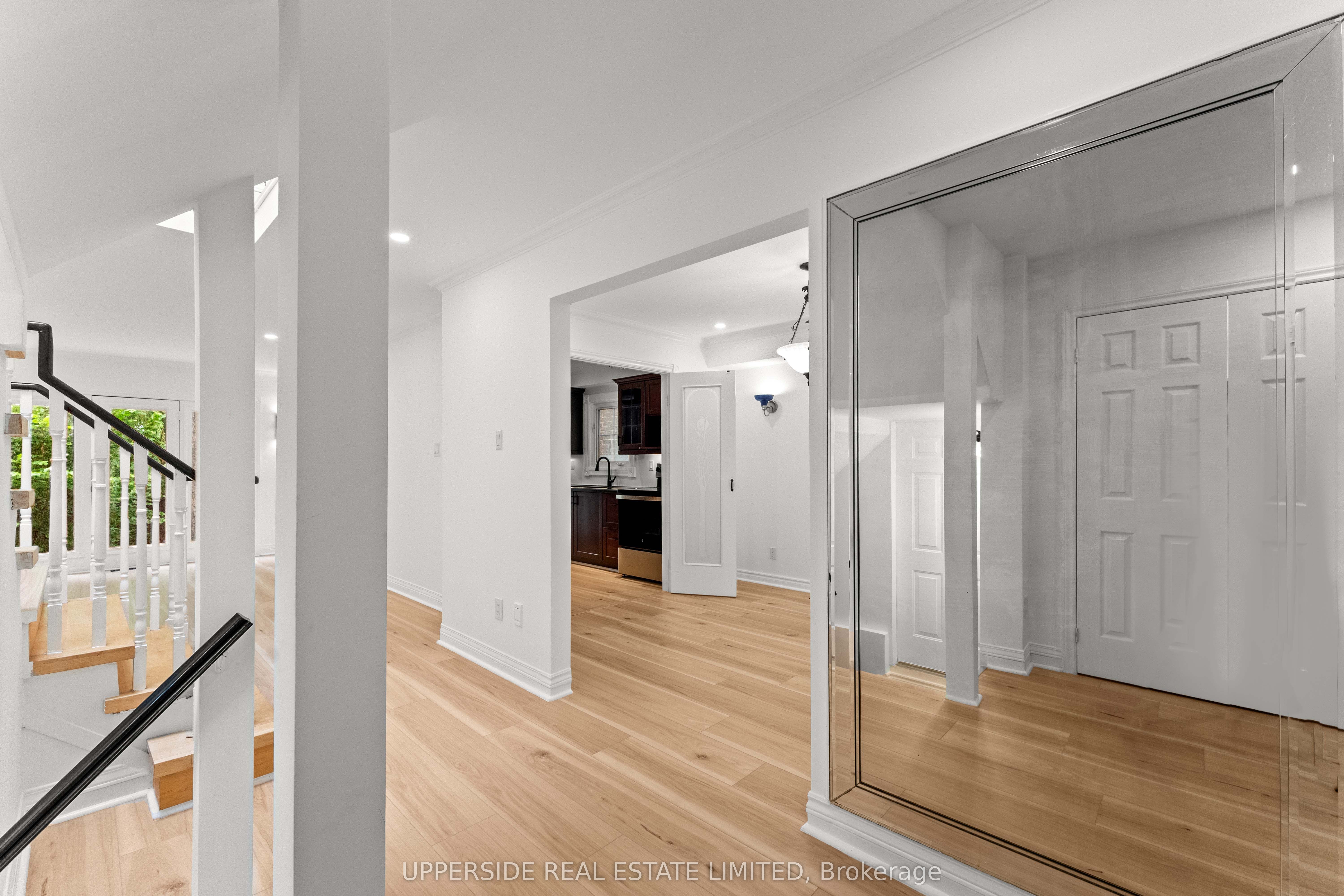 55 Thornbury Circle Property Photo 8