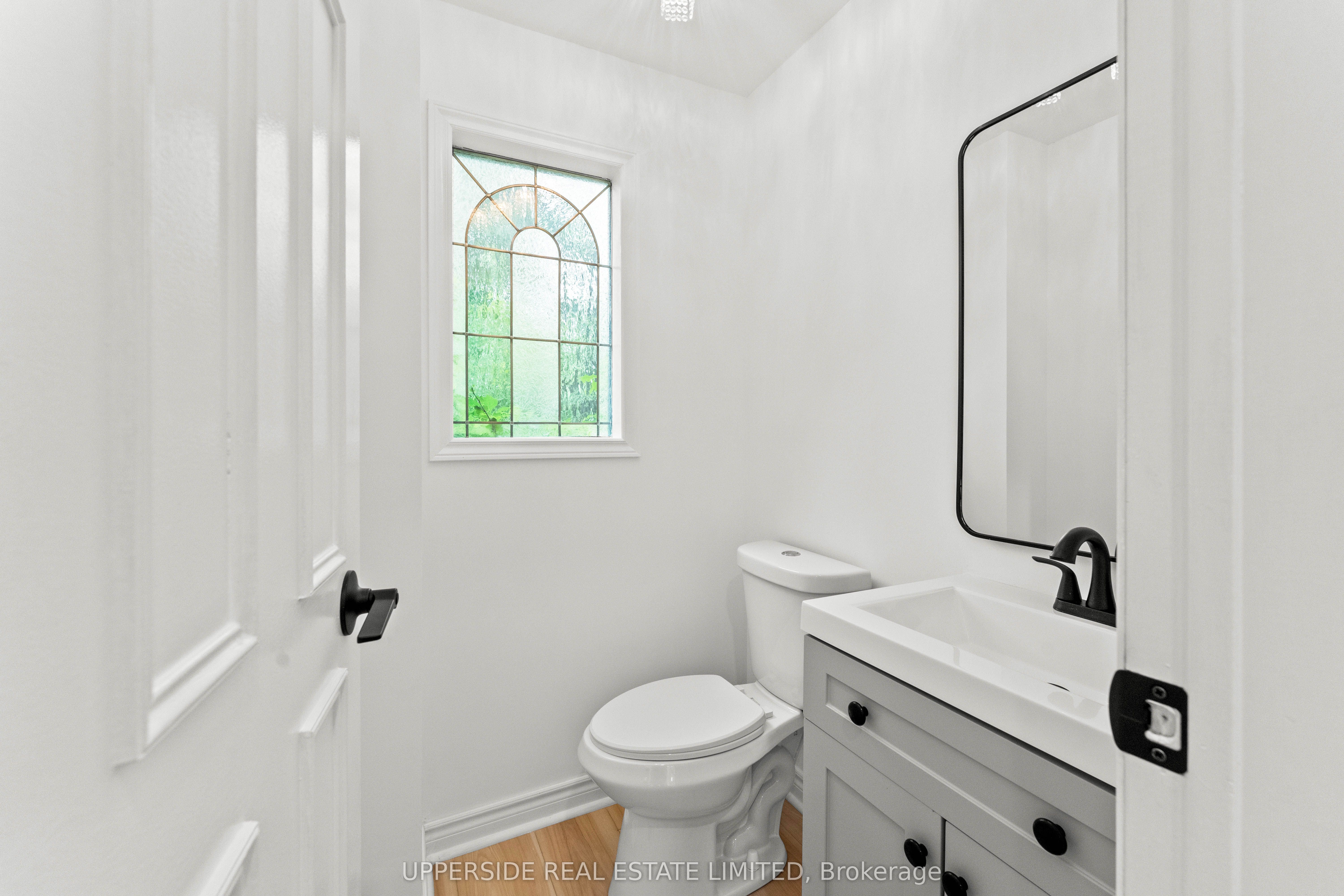55 Thornbury Circle Property Photo 12
