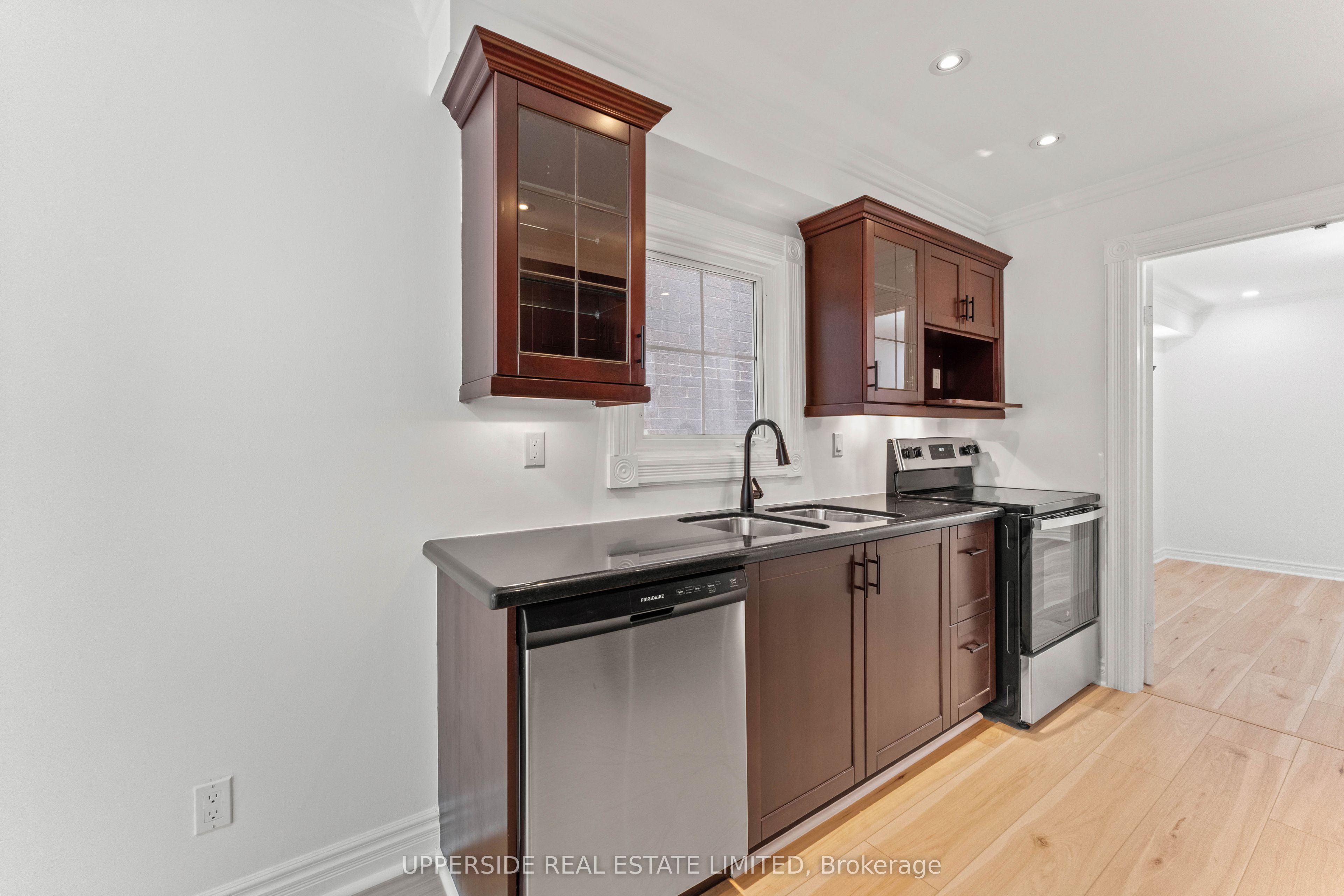 55 Thornbury Circle Property Photo 18