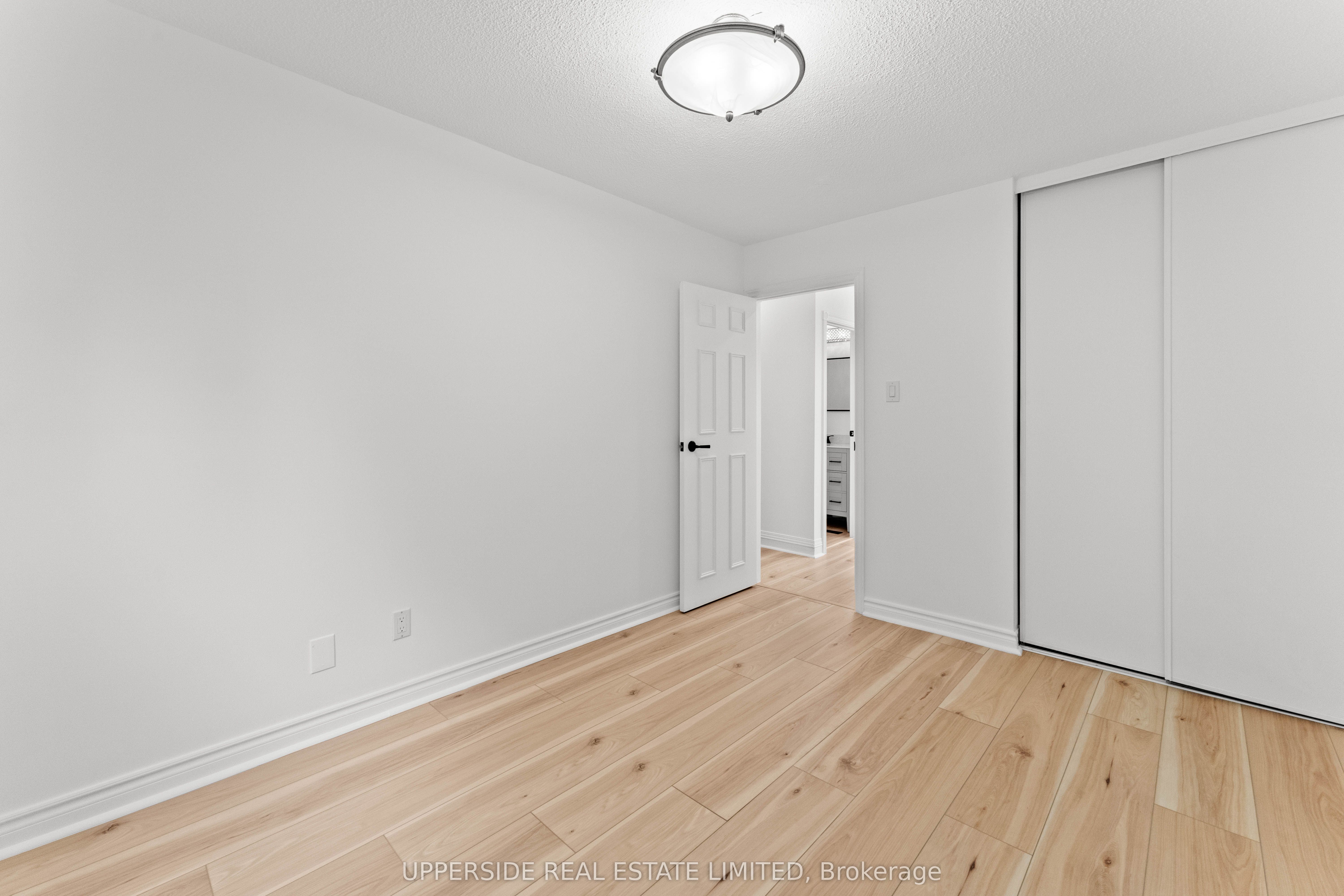 55 Thornbury Circle Property Photo 22