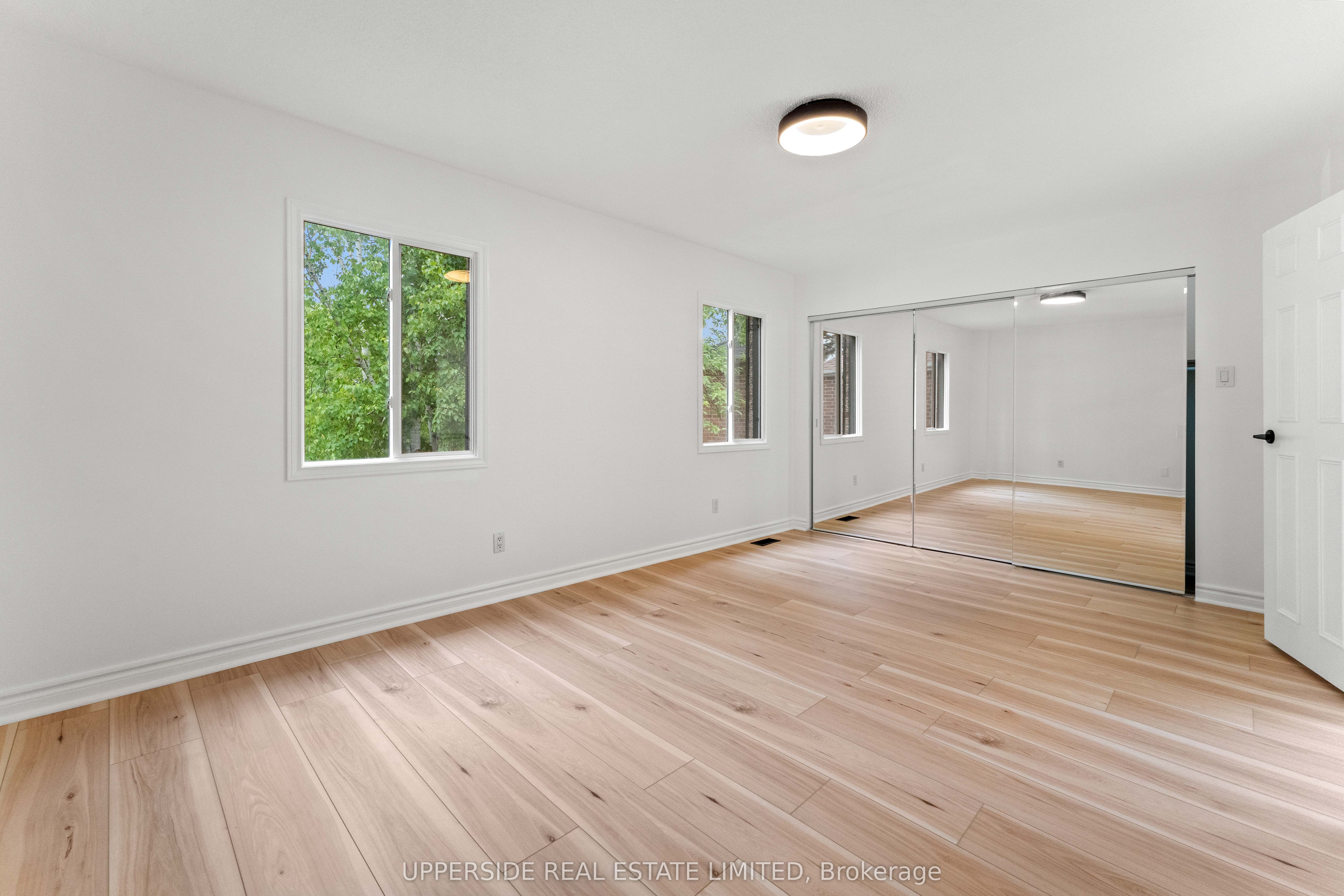55 Thornbury Circle Property Photo 27