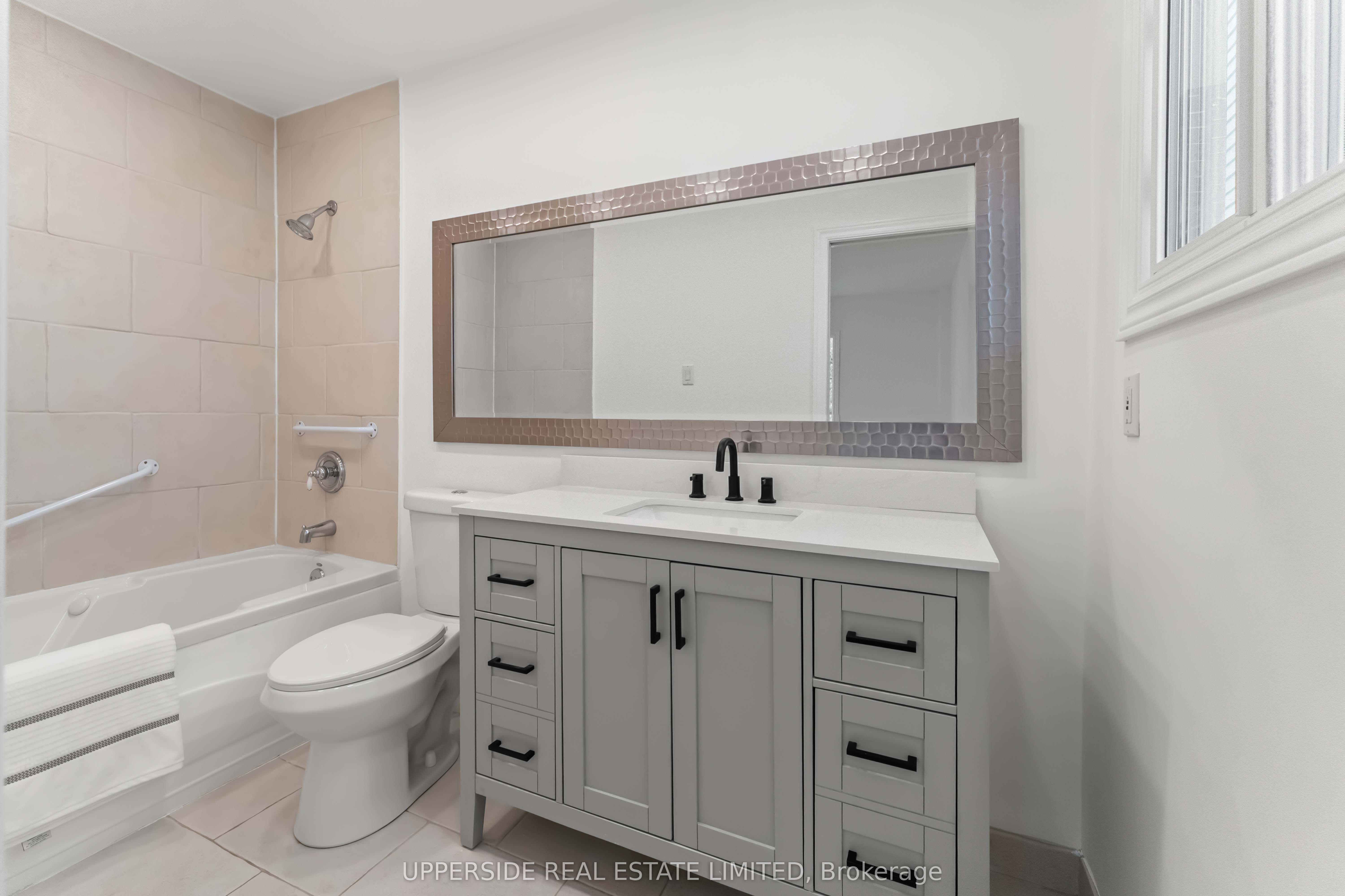 55 Thornbury Circle Property Photo 32