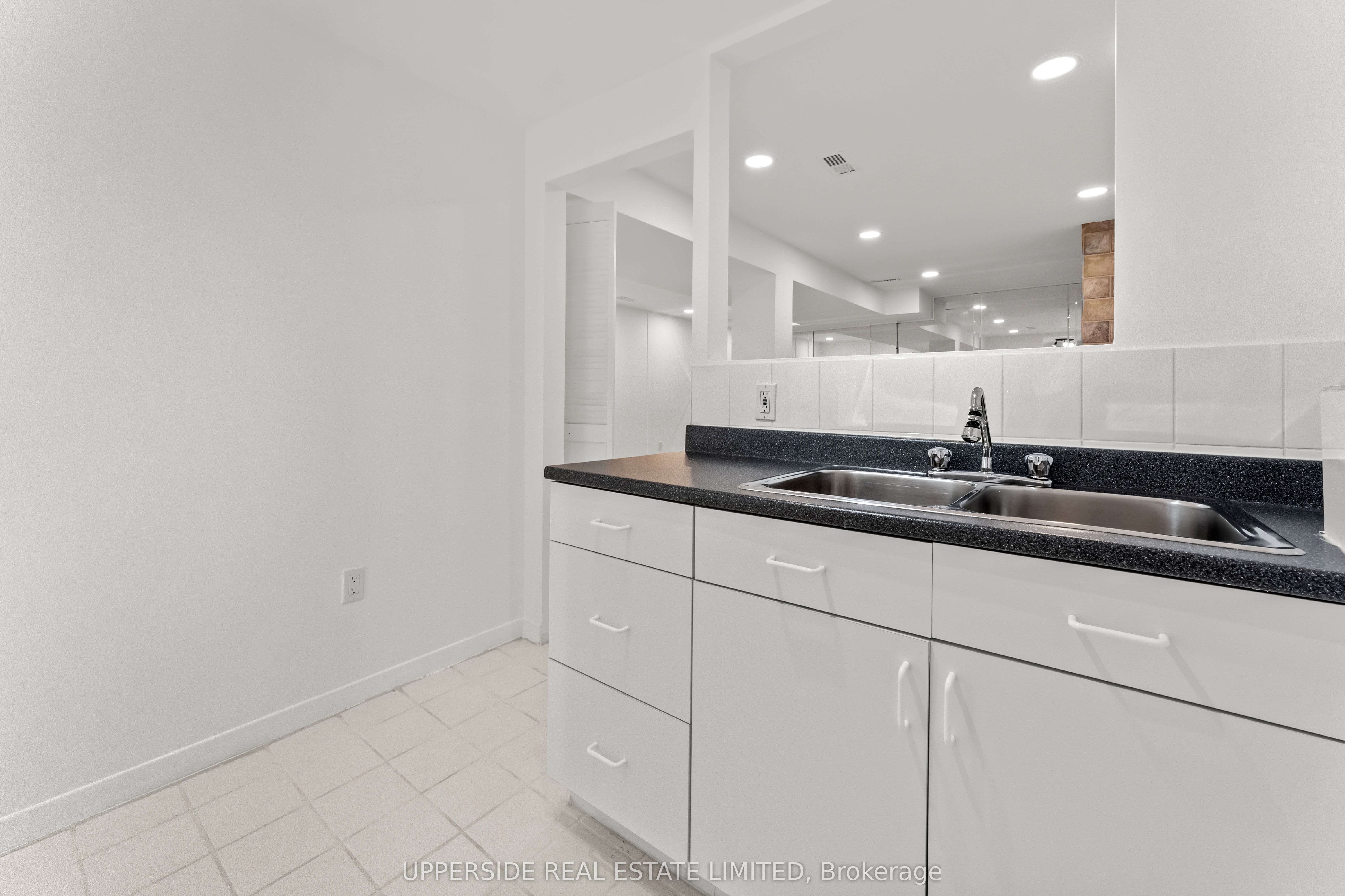 55 Thornbury Circle Property Photo 34