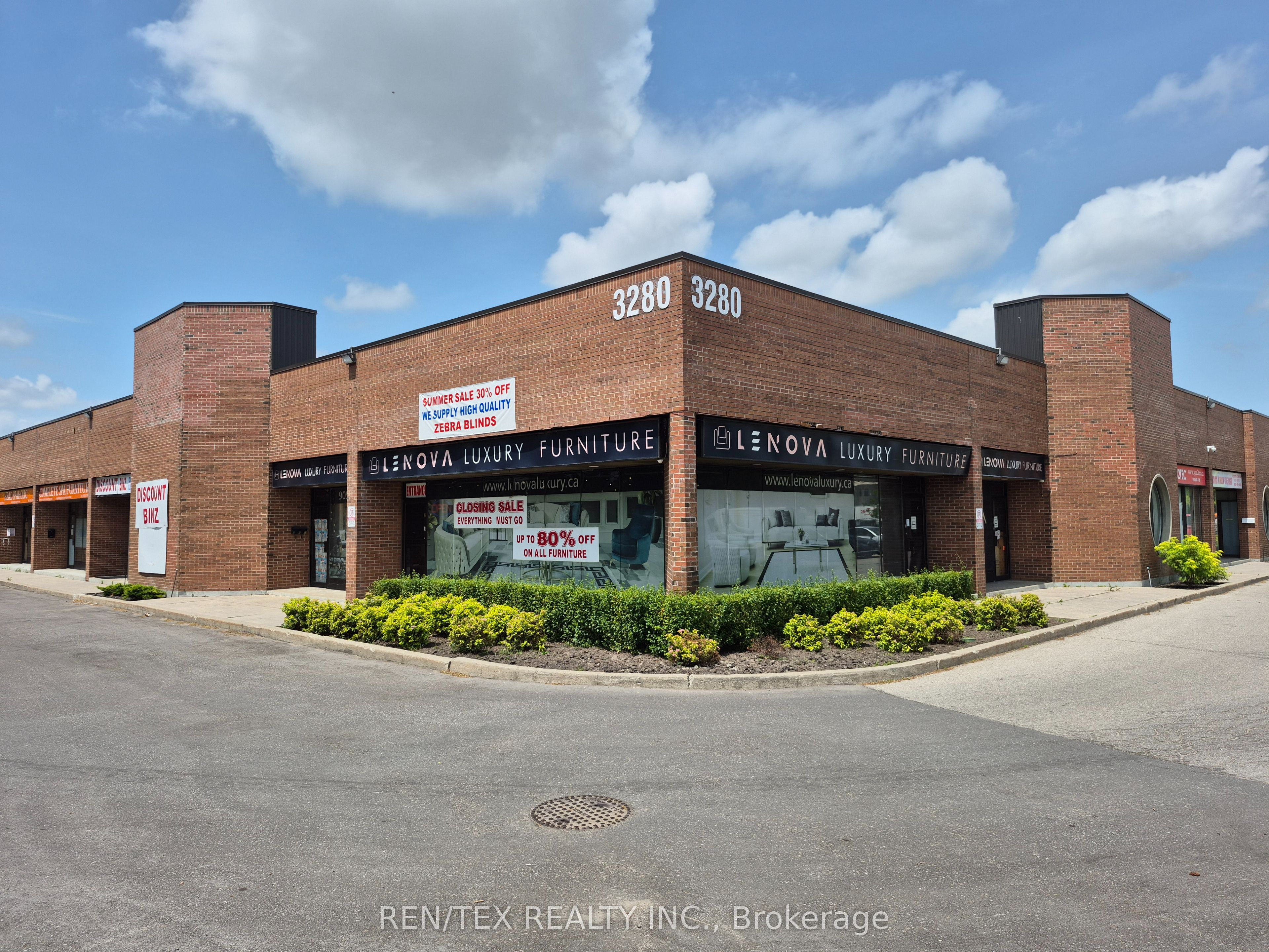 3280 Steeles Ave Property Photo 1