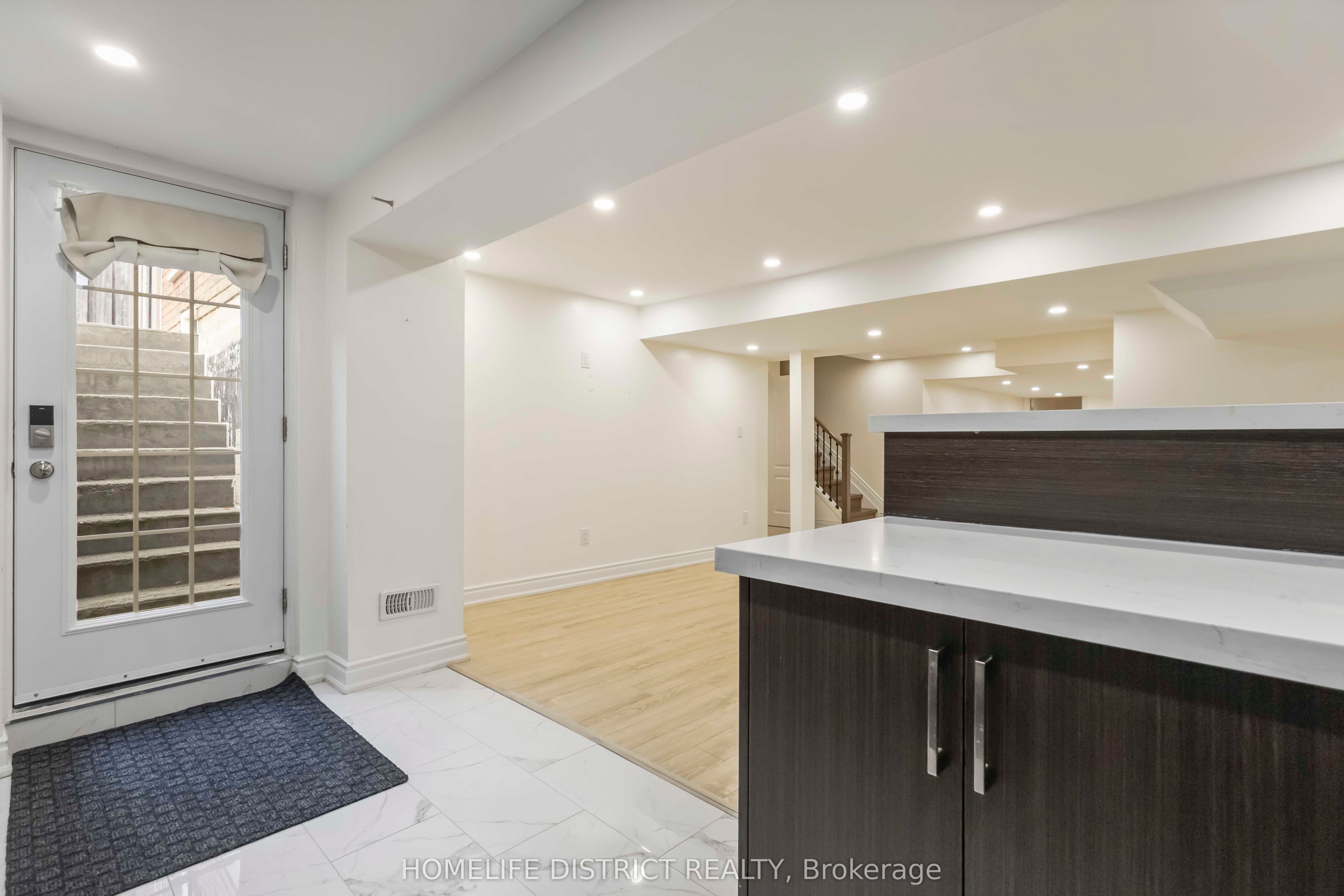 138 Alfred Paterson Drive Property Photo 1