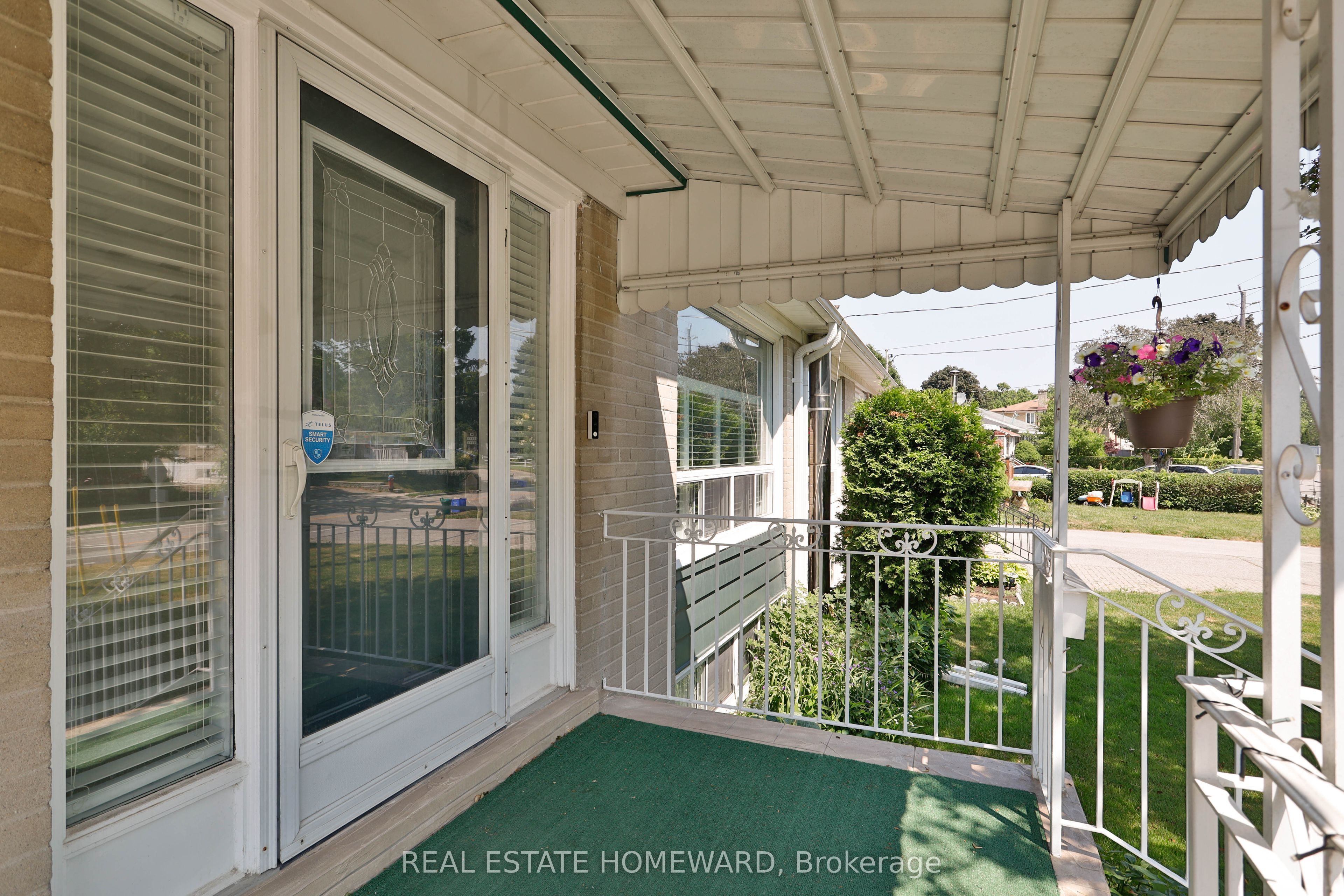 220 Neal Drive Property Photo 6
