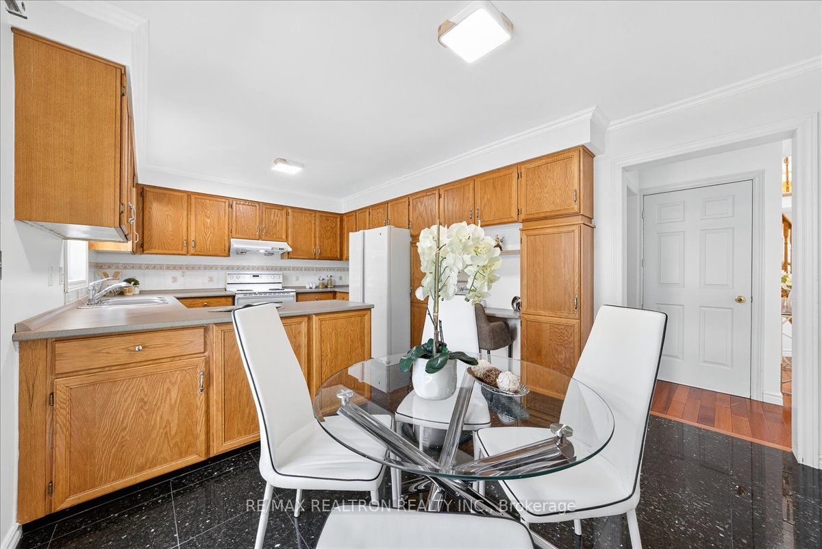 29 Westbourne Court Property Photo 19