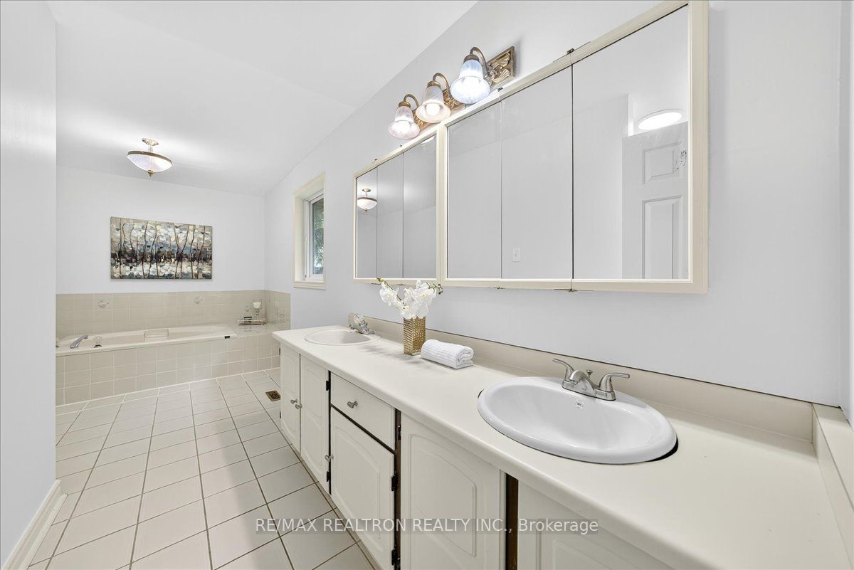 29 Westbourne Court Property Photo 33