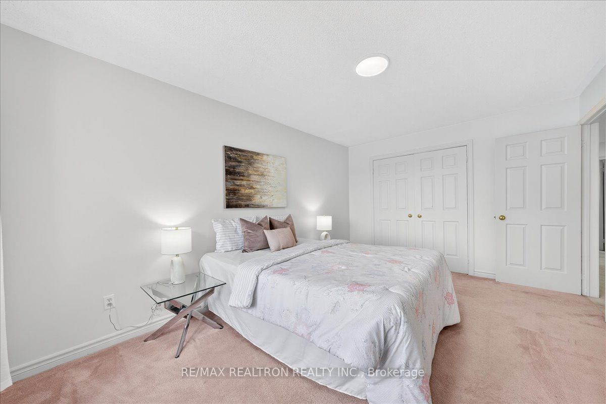 29 Westbourne Court Property Photo 36