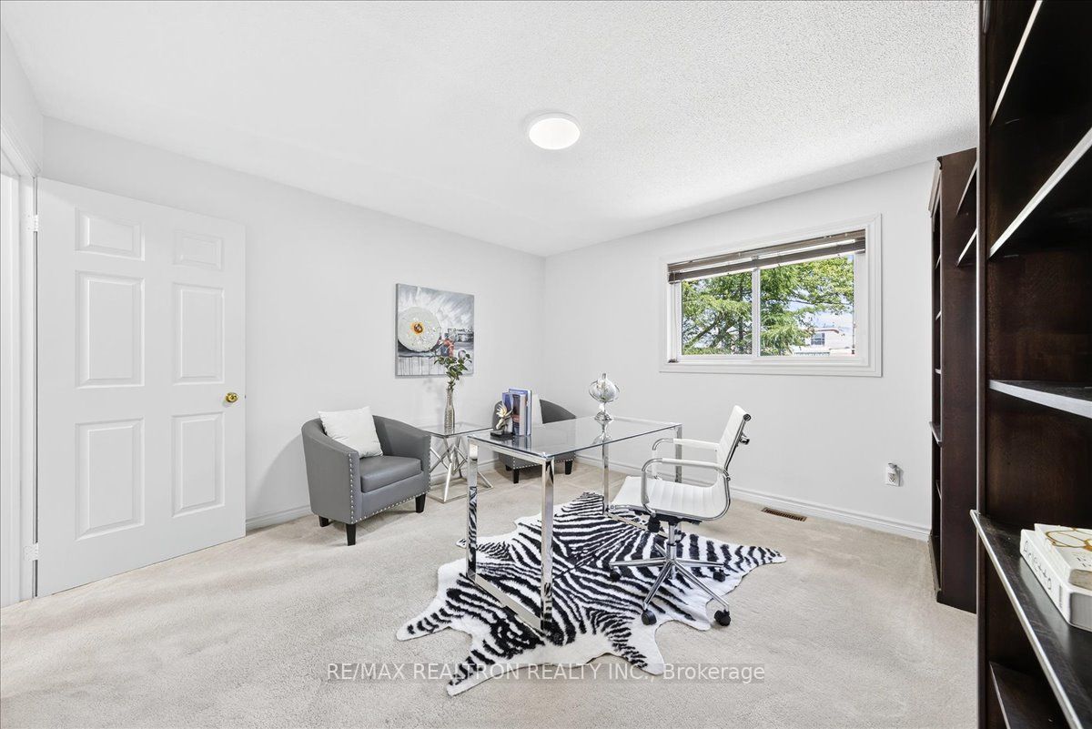 29 Westbourne Court Property Photo 42