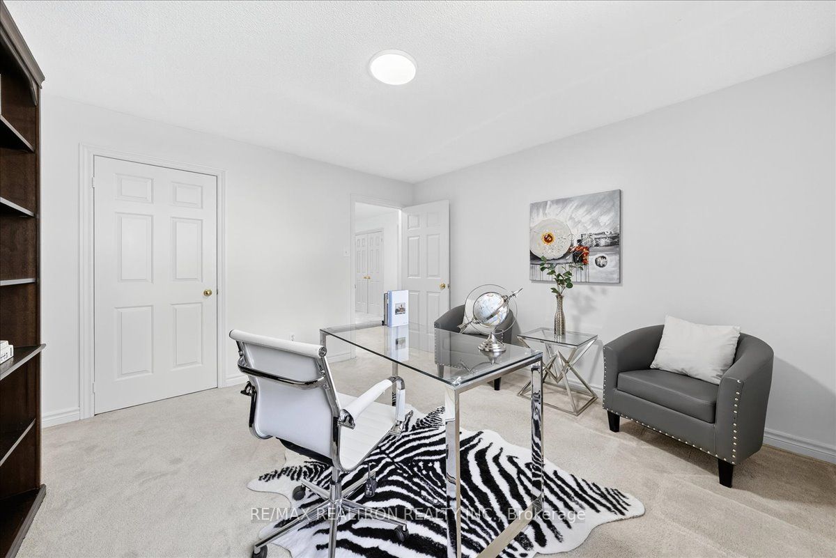 29 Westbourne Court Property Photo 43