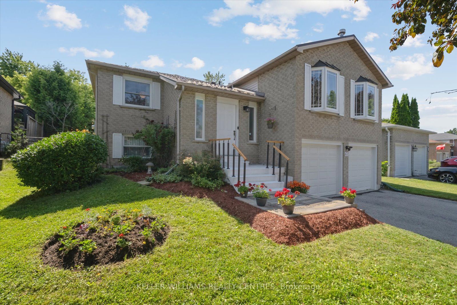 26 Stonehill Boulevard Property Photo 1