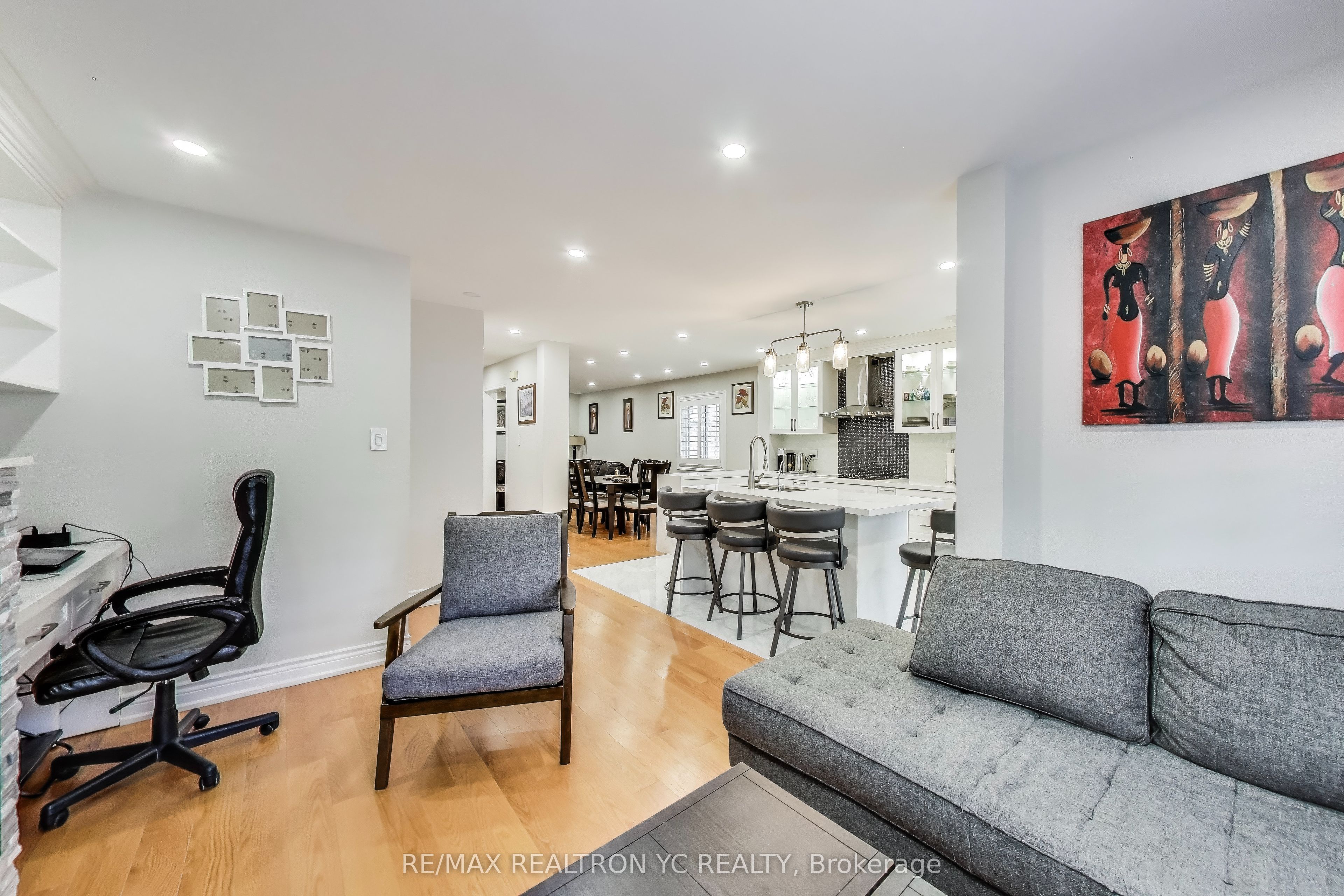 28 Elmpark Court Property Photo 6