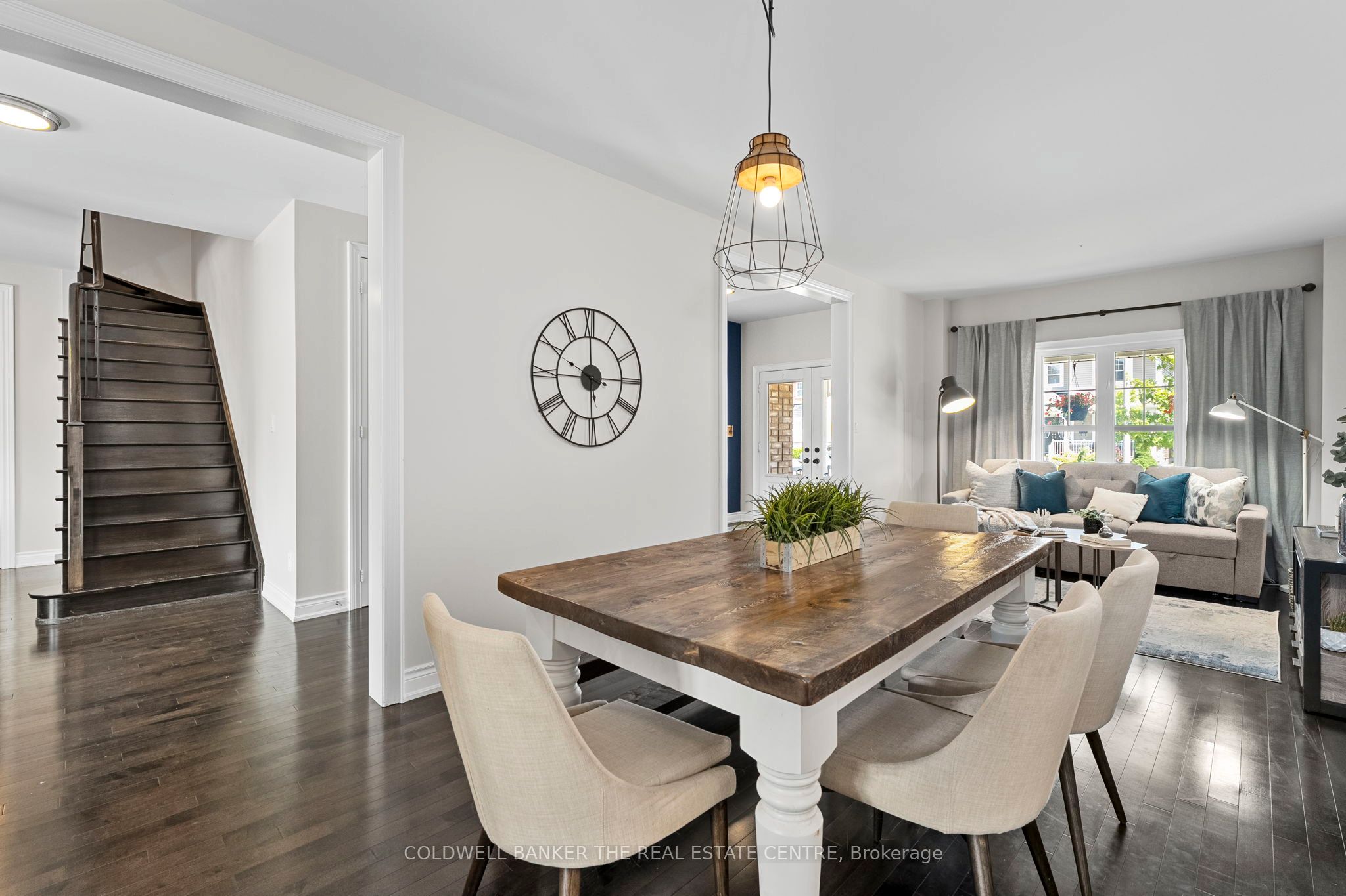 264 Church Street N Property Photo 8
