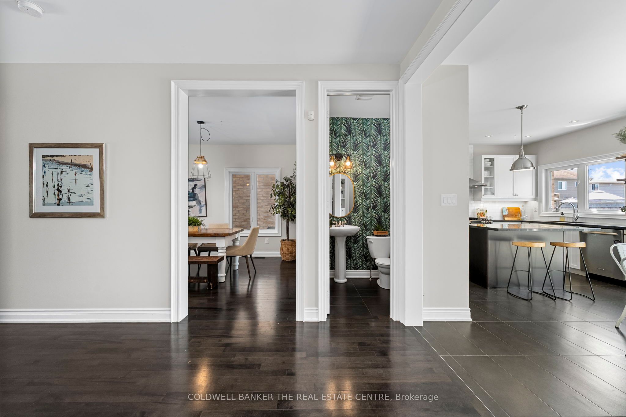 264 Church Street N Property Photo 12