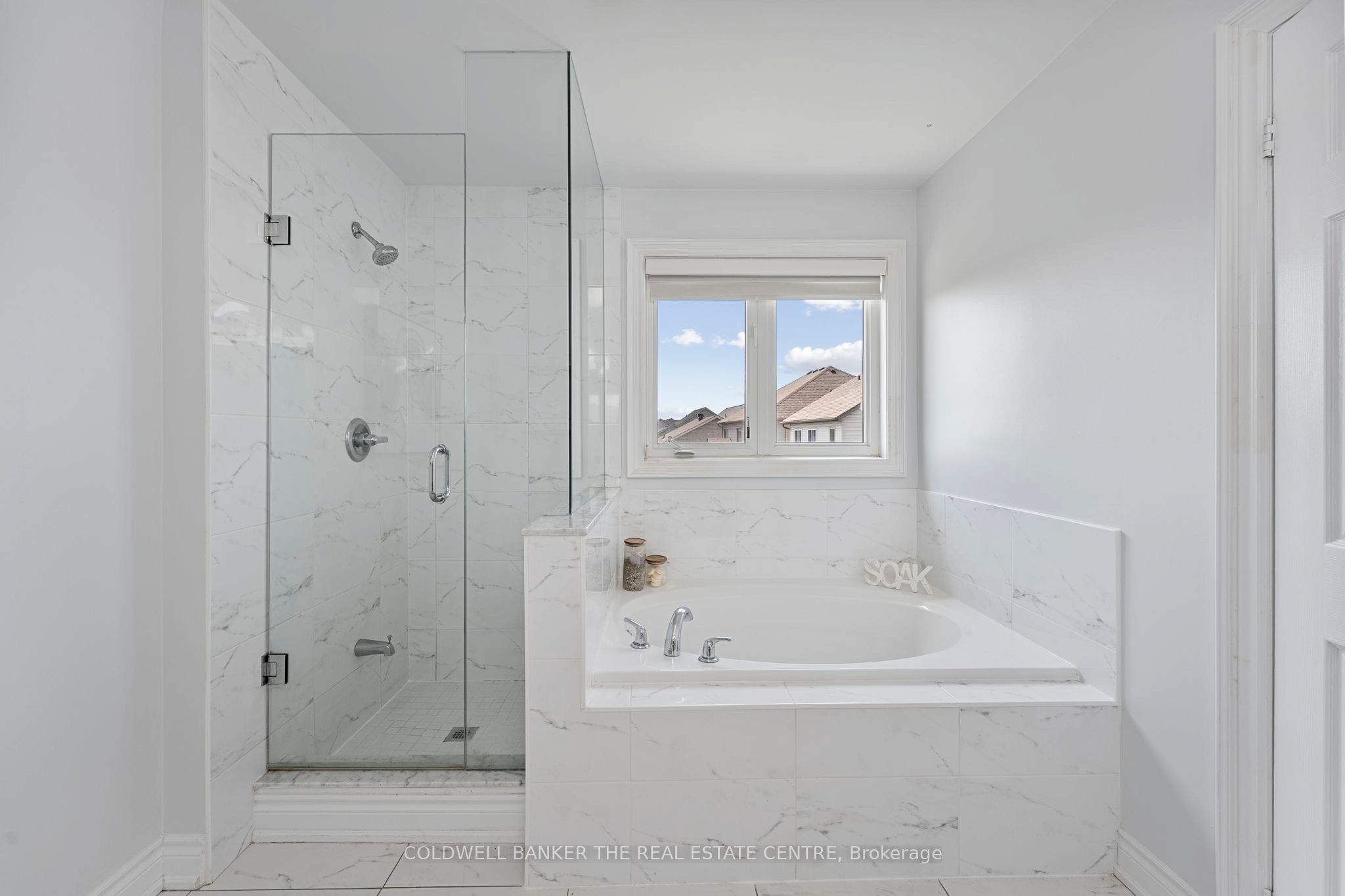 264 Church Street N Property Photo 18