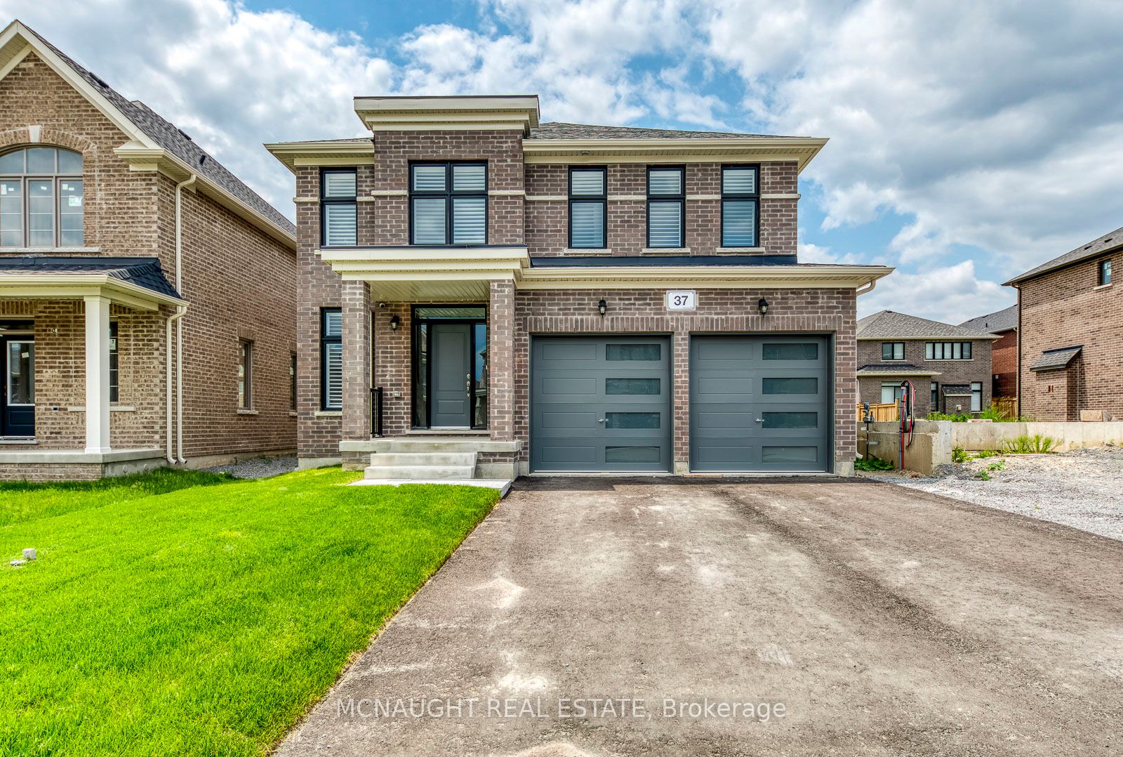 37 Ainslie Hill Cres Property Photo 1