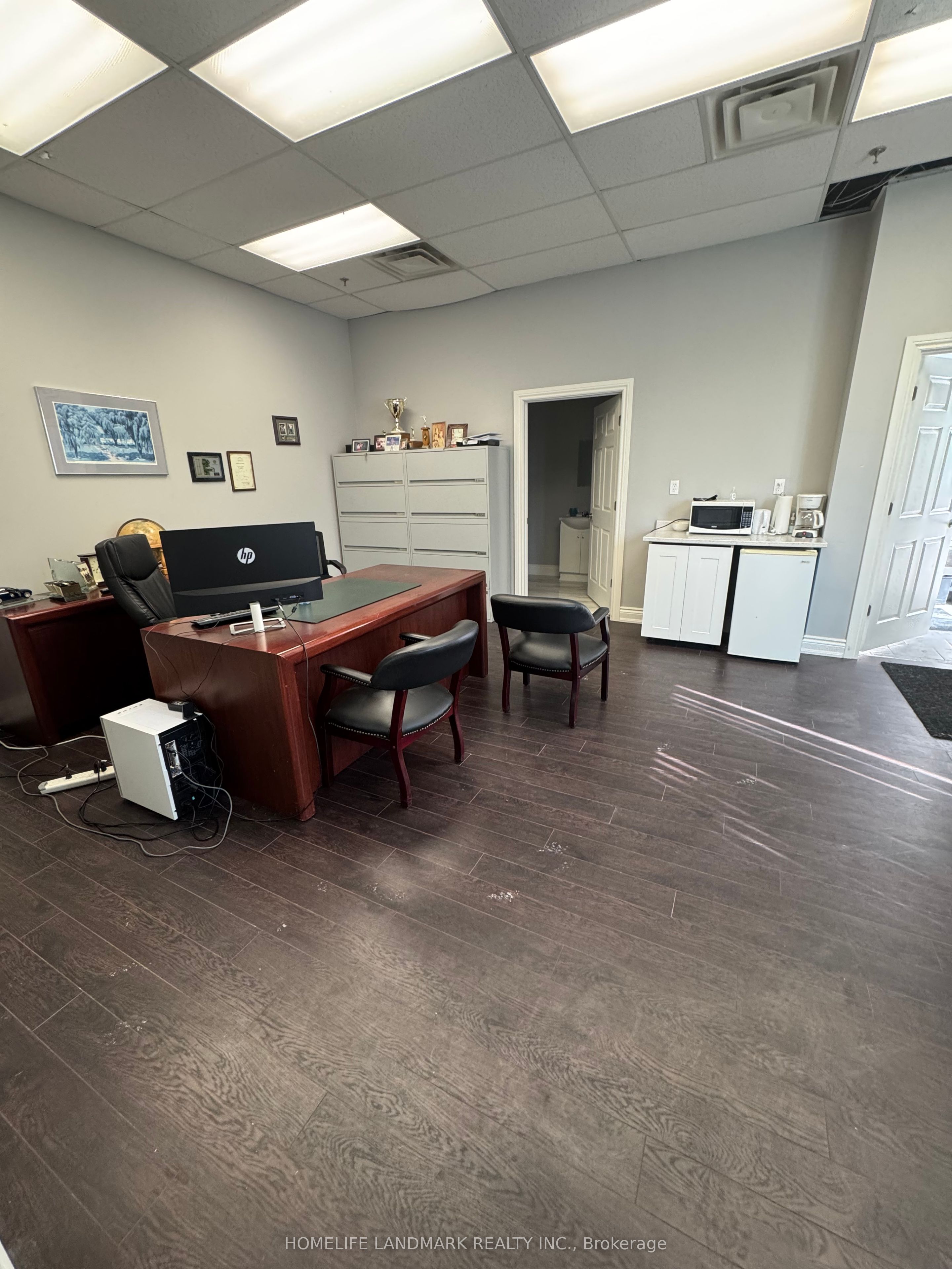 7501 Woodbine Avenue 6 Property Photo 1