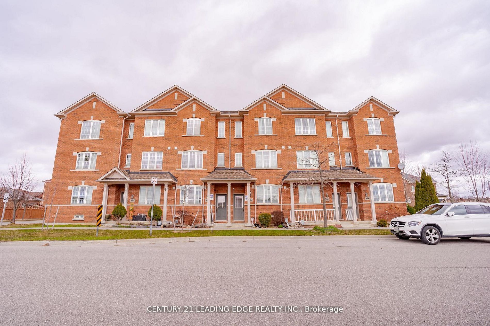 488 Riverlands Ave Property Photo 1