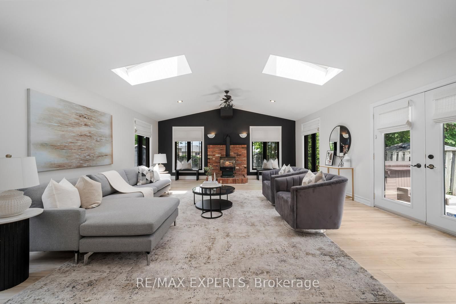 17 Patrician Court Property Photo 1