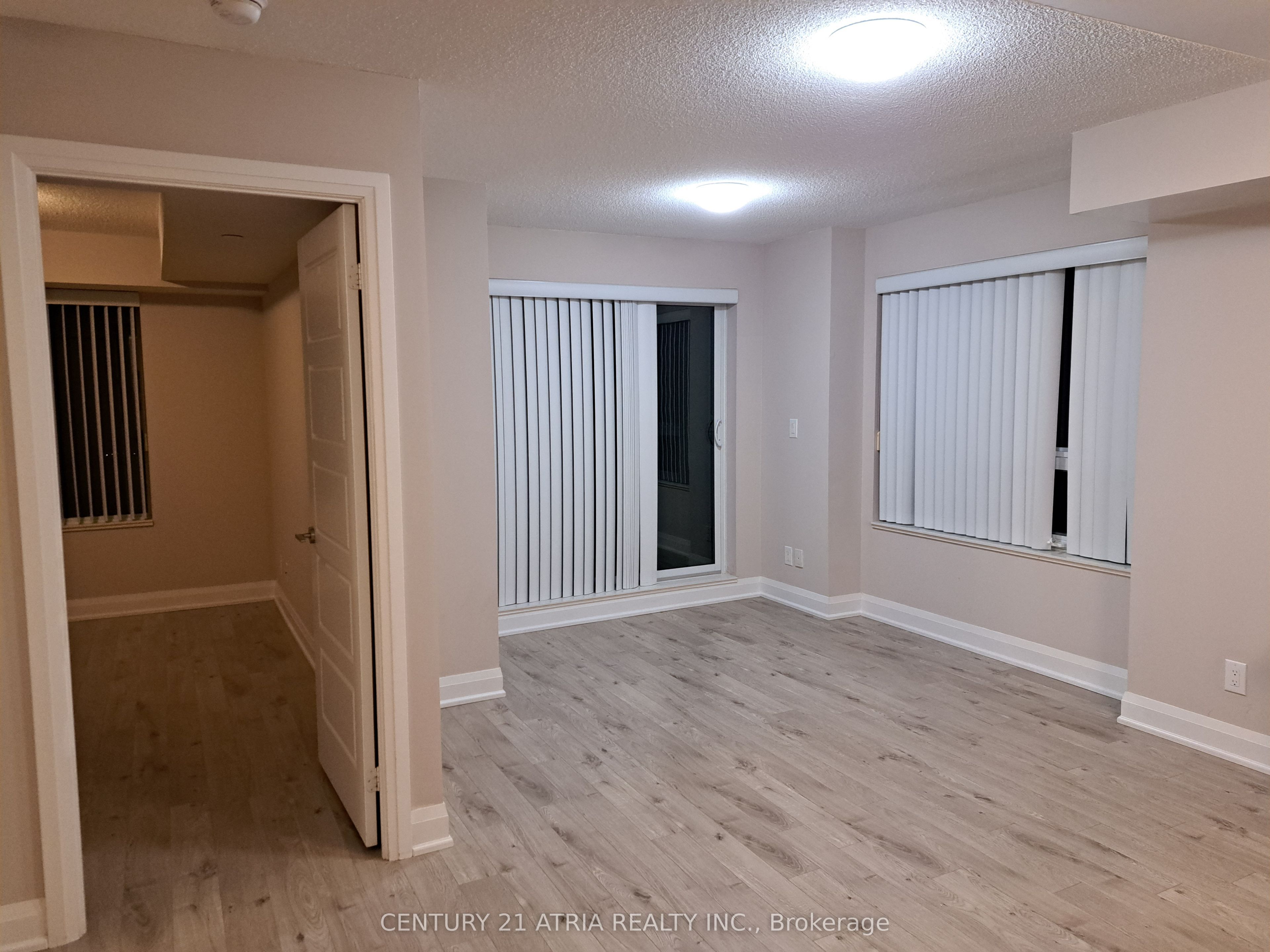 #517 - 1 Uptown Drive Property Photo 2