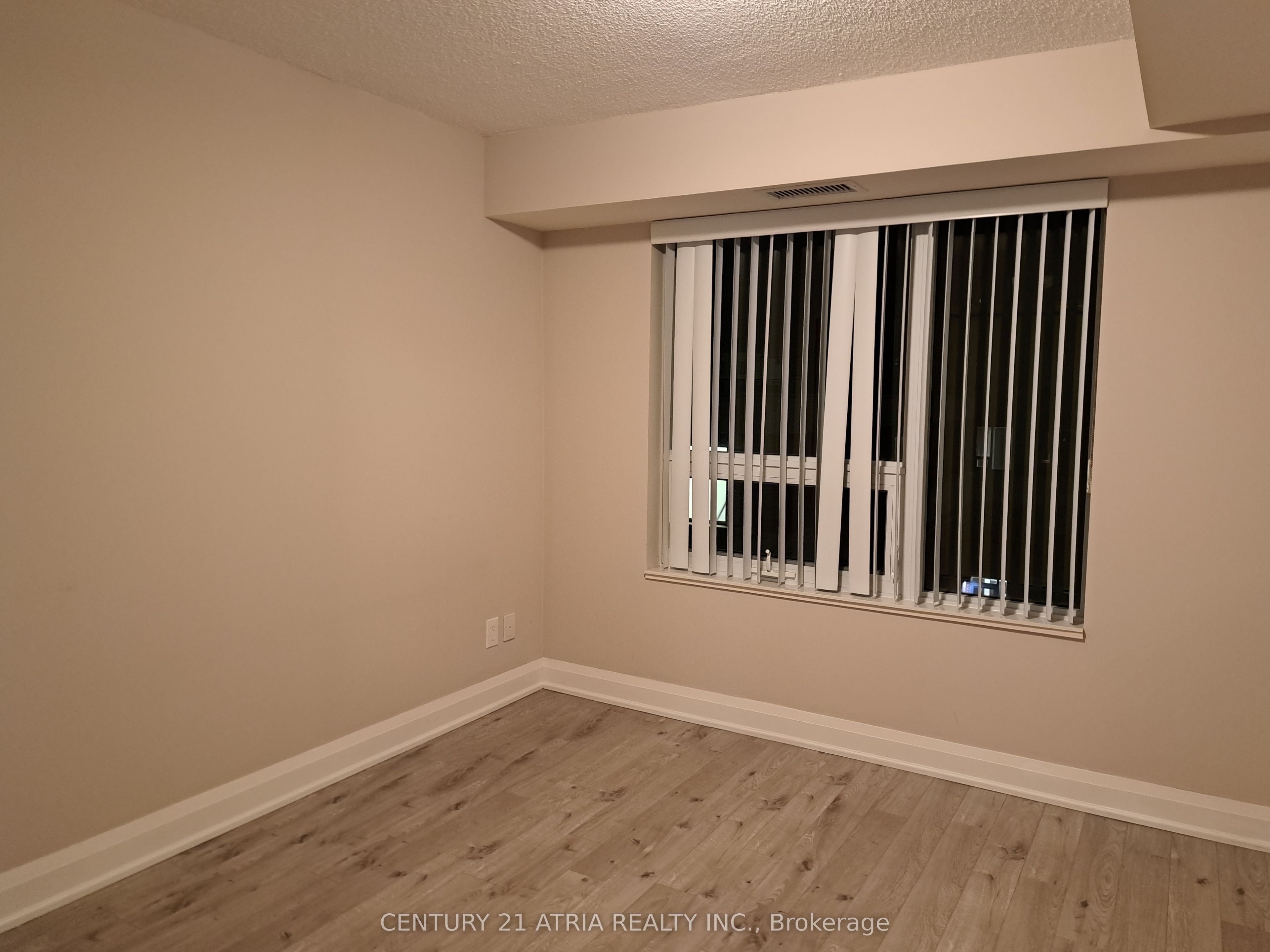 #517 - 1 Uptown Drive Property Photo 6