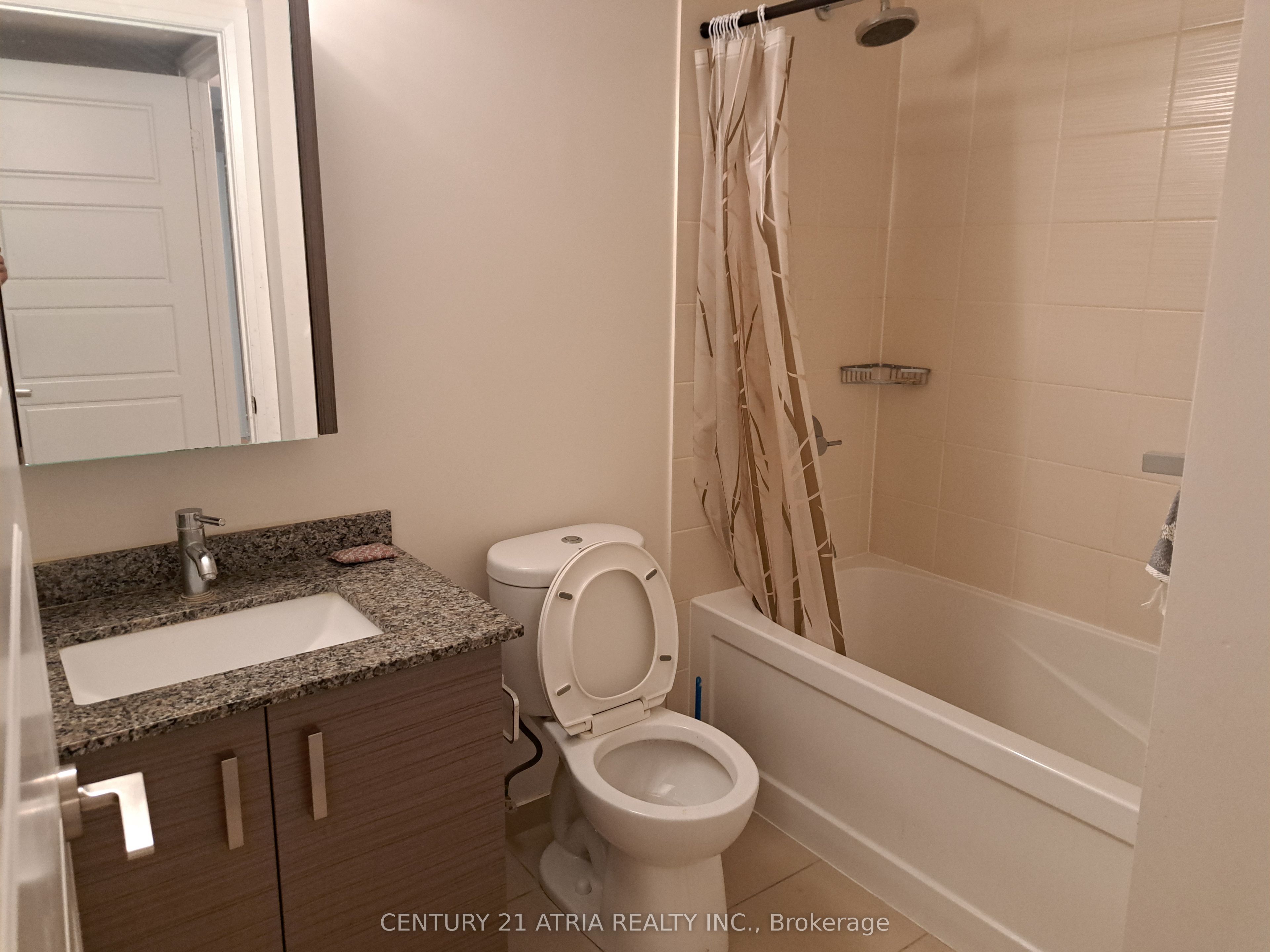 #517 - 1 Uptown Drive Property Photo 7