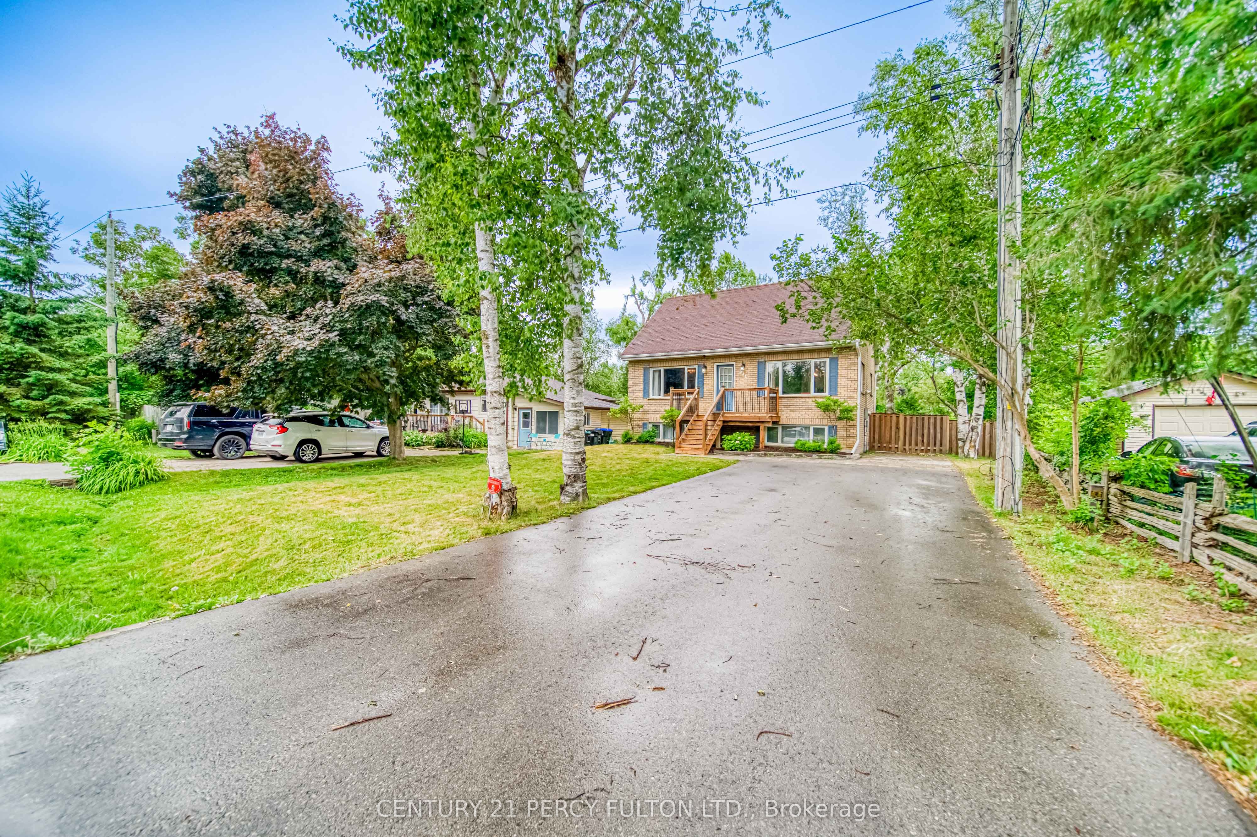 #upper - 744 William Street Property Photo 2