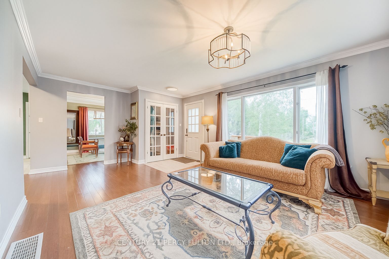 #upper - 744 William Street Property Photo 3