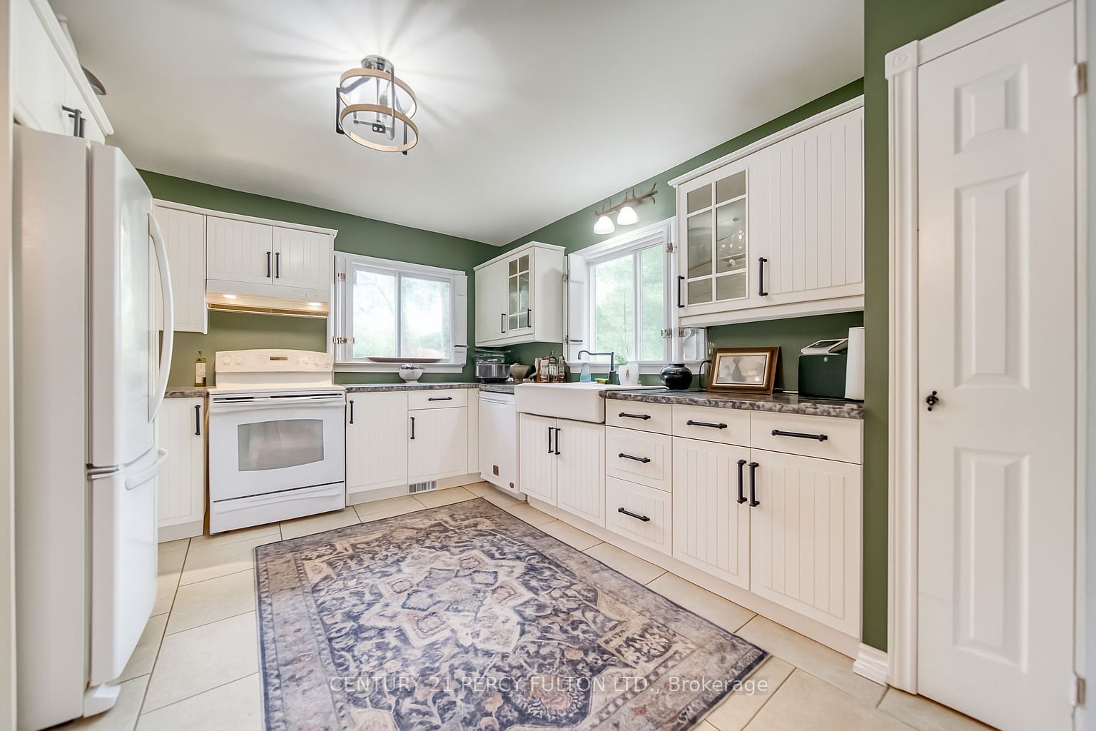 #upper - 744 William Street Property Photo 5