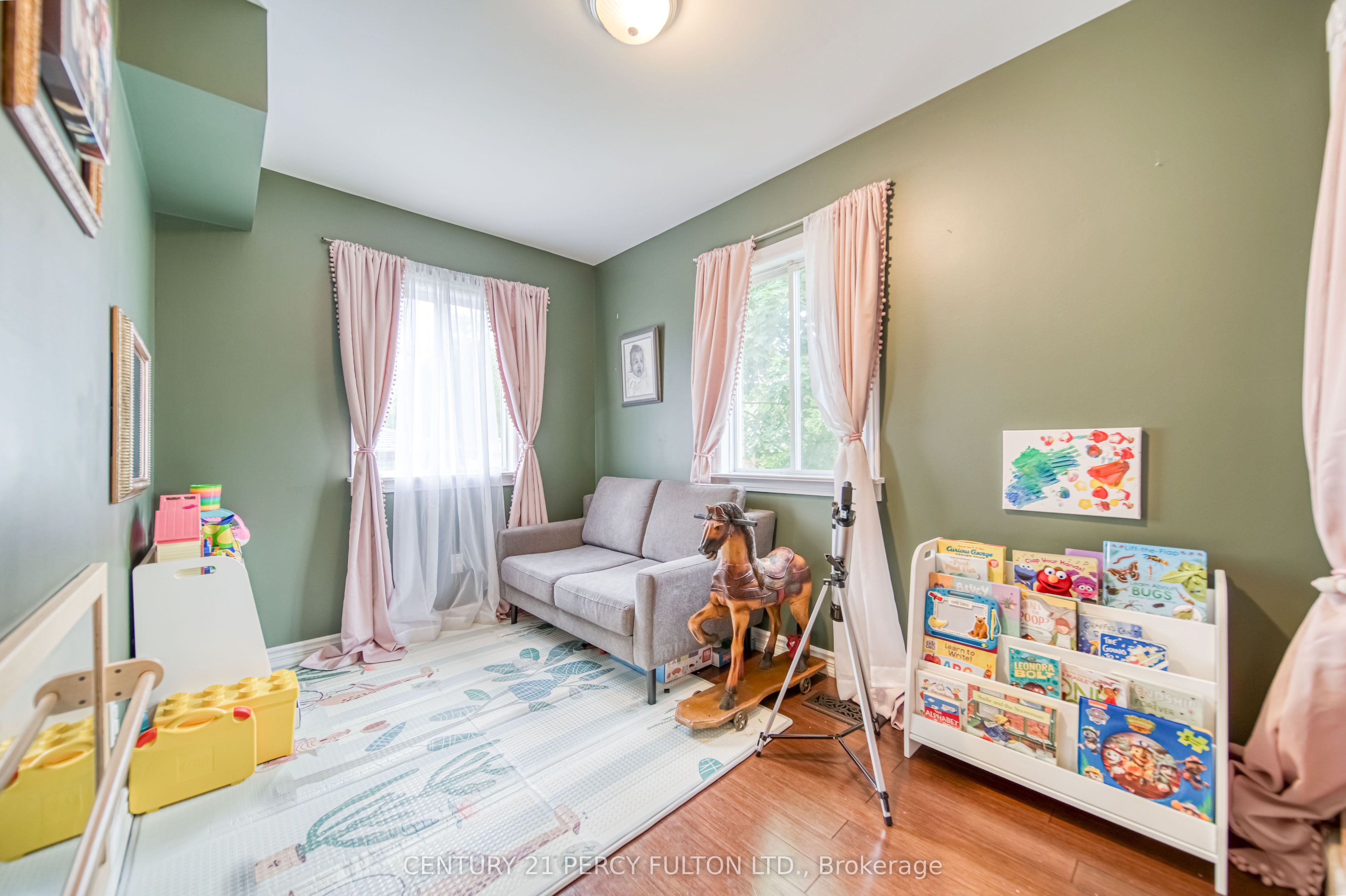 #upper - 744 William Street Property Photo 10