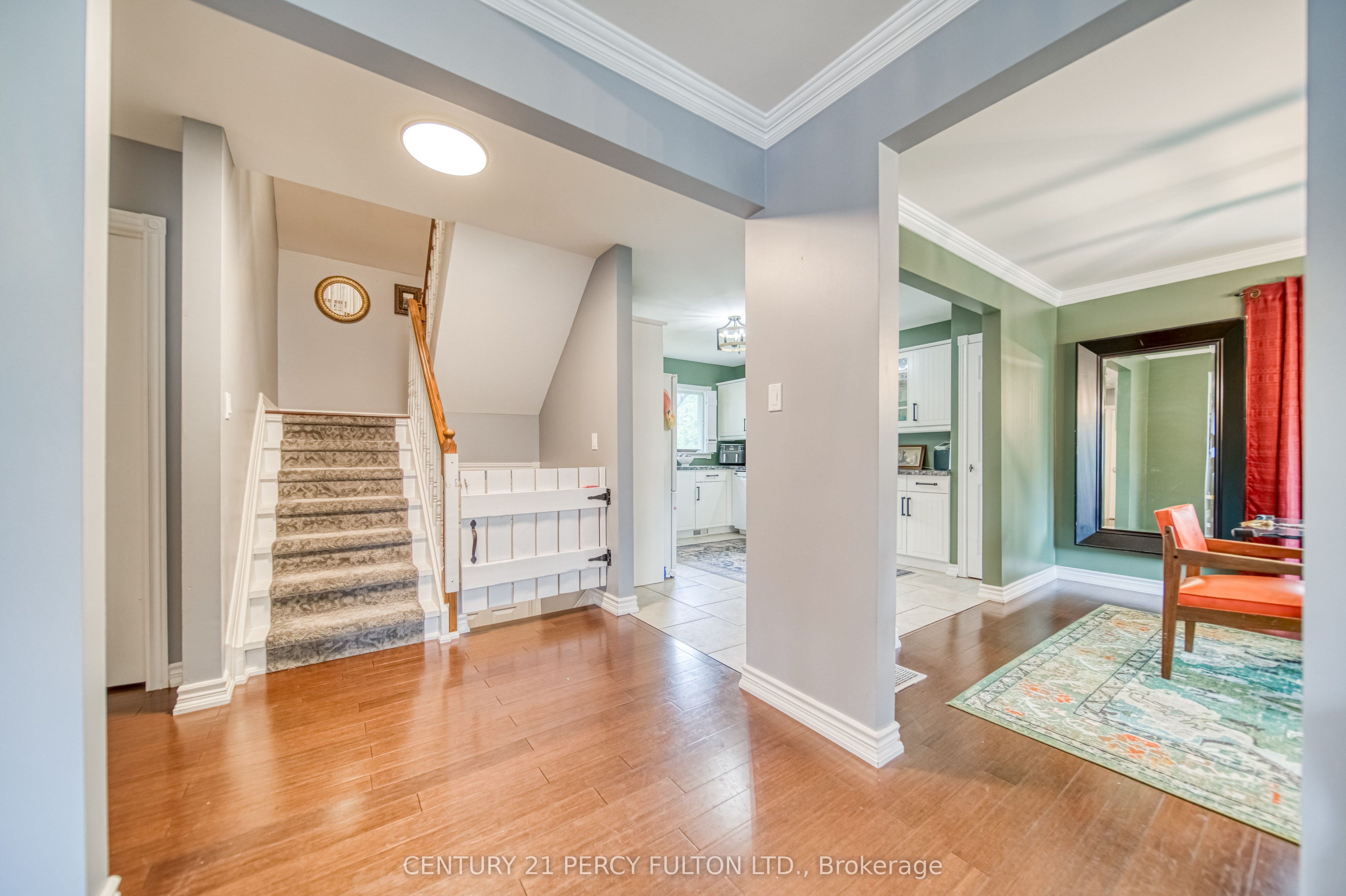 #upper - 744 William Street Property Photo 12